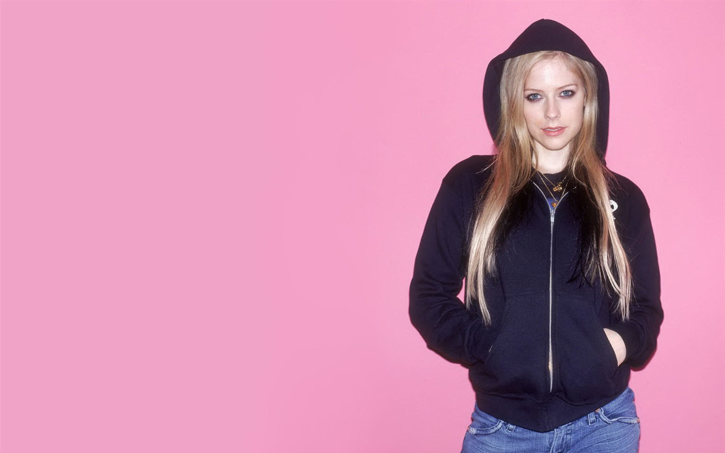 Avril Lavigne 艾薇儿·拉维妮 美女壁纸(三)45 - 1440x900