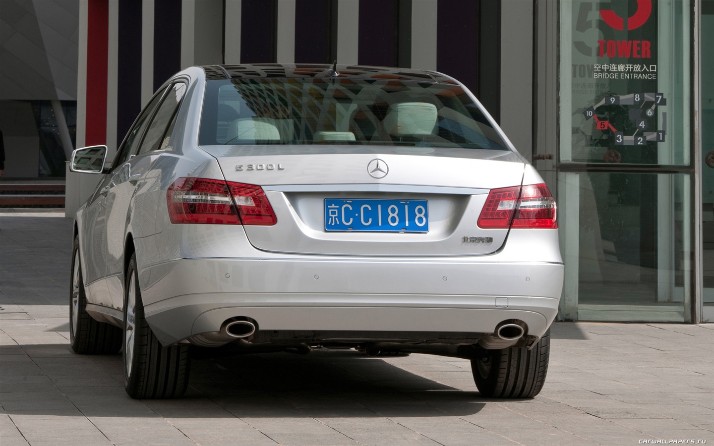 Mercedes-Benz E-Class Long Version - 2010 HD wallpaper #10 - 1440x900