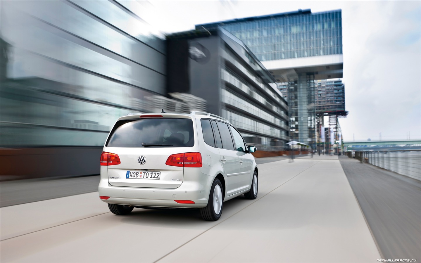 Volkswagen Touran TDI - 2010 大众3 - 1440x900