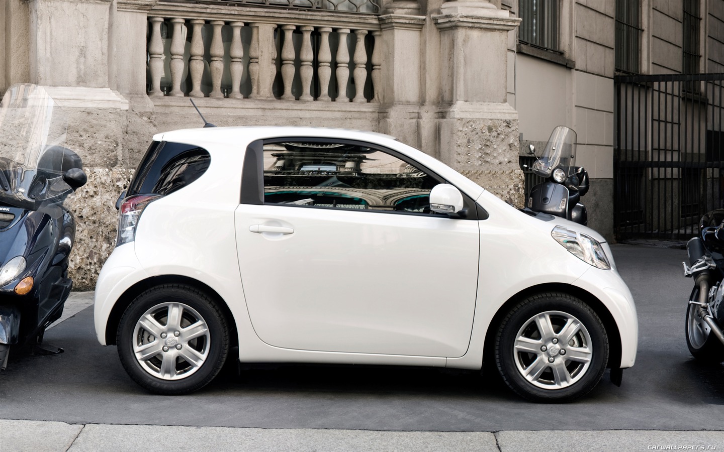 Toyota iQ - 2009 HD Wallpaper (1) #32 - 1440x900