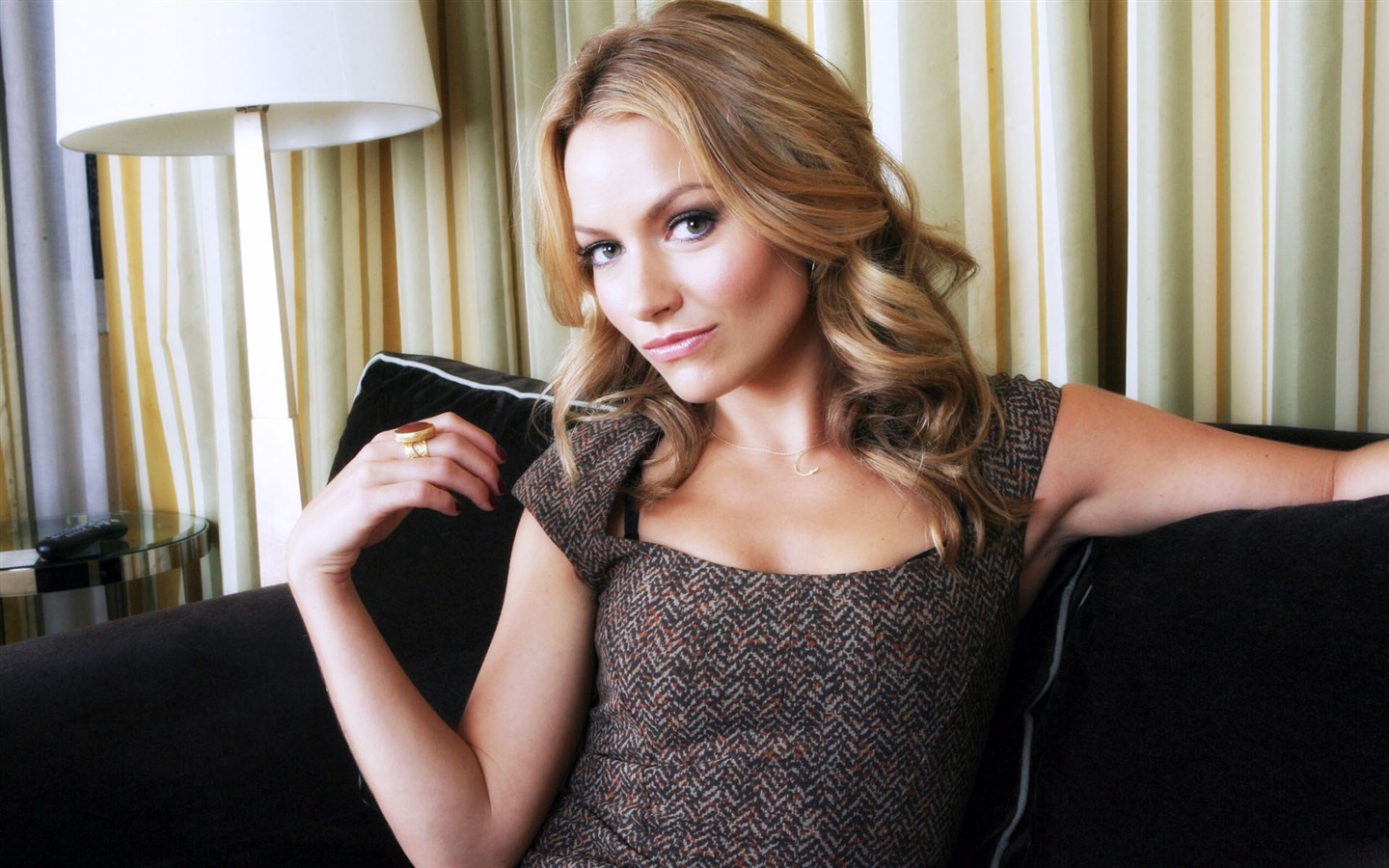 Becki Newton hermoso fondo de pantalla #4 - 1440x900