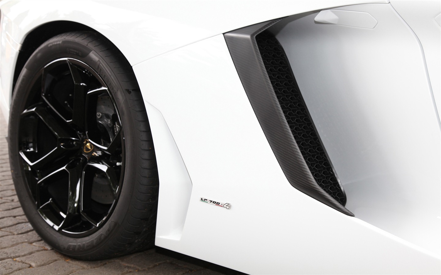 2012 Lamborghini Aventador LP700-4 兰博基尼 高清壁纸9 - 1440x900