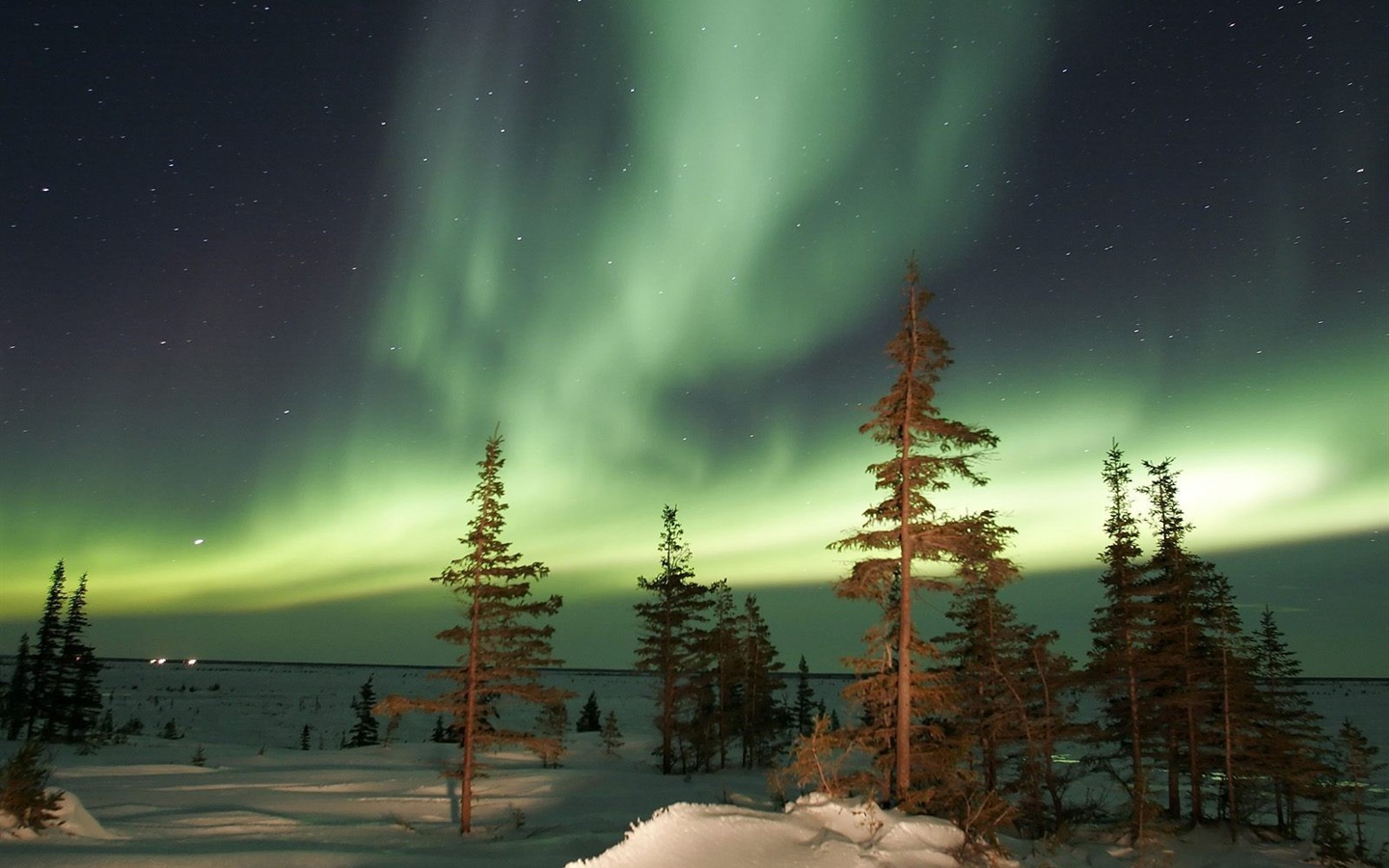 Natural wonders of the Northern Lights HD Wallpaper (2) #3 - 1440x900