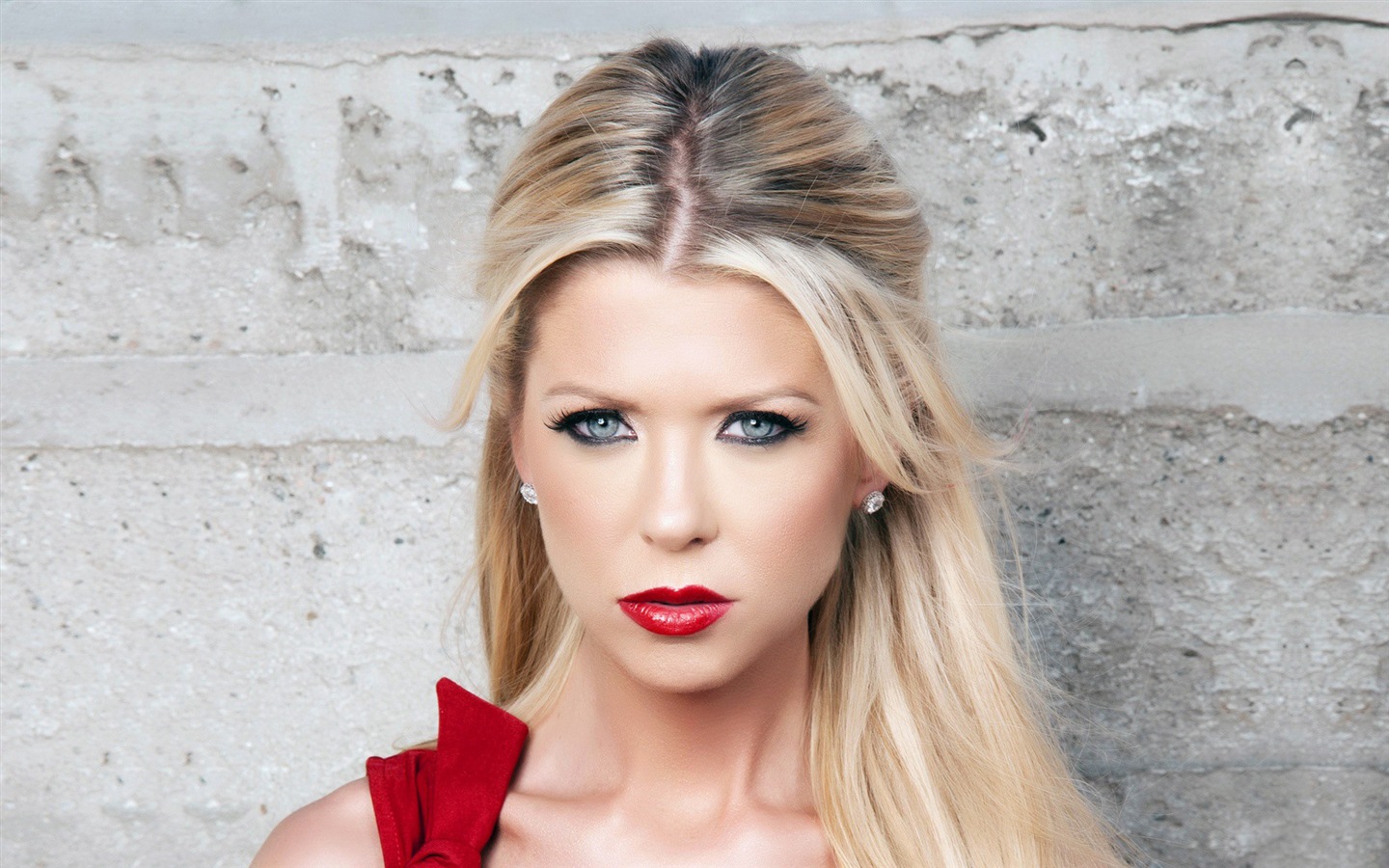 Tara Reid krásné Tapety na plochu #1 - 1440x900