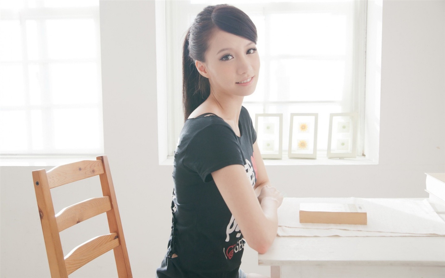 Taiwan Mädchen Innen SunnyLin HD Wallpaper #4 - 1440x900