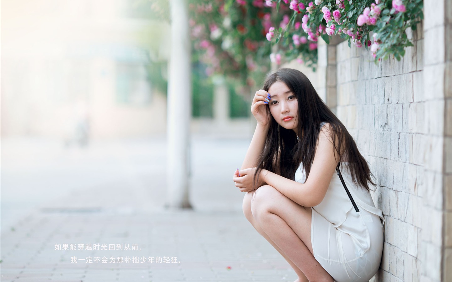Krásná dívka s růží květ HD tapety #8 - 1440x900