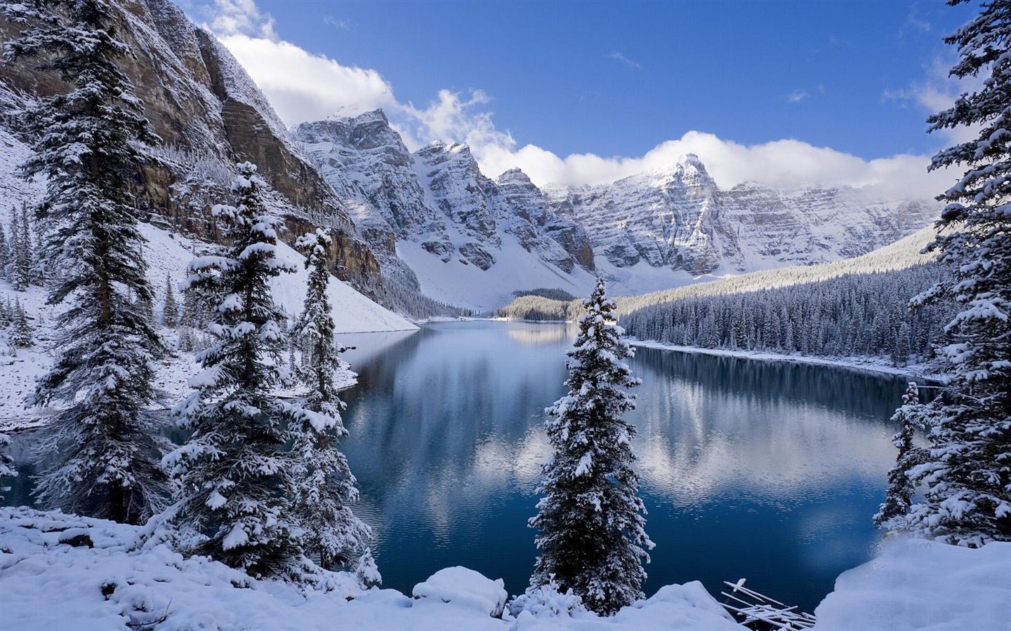 Hiver, neige, montagnes, lacs, arbres, routes fonds d'écran HD #12 - 1440x900