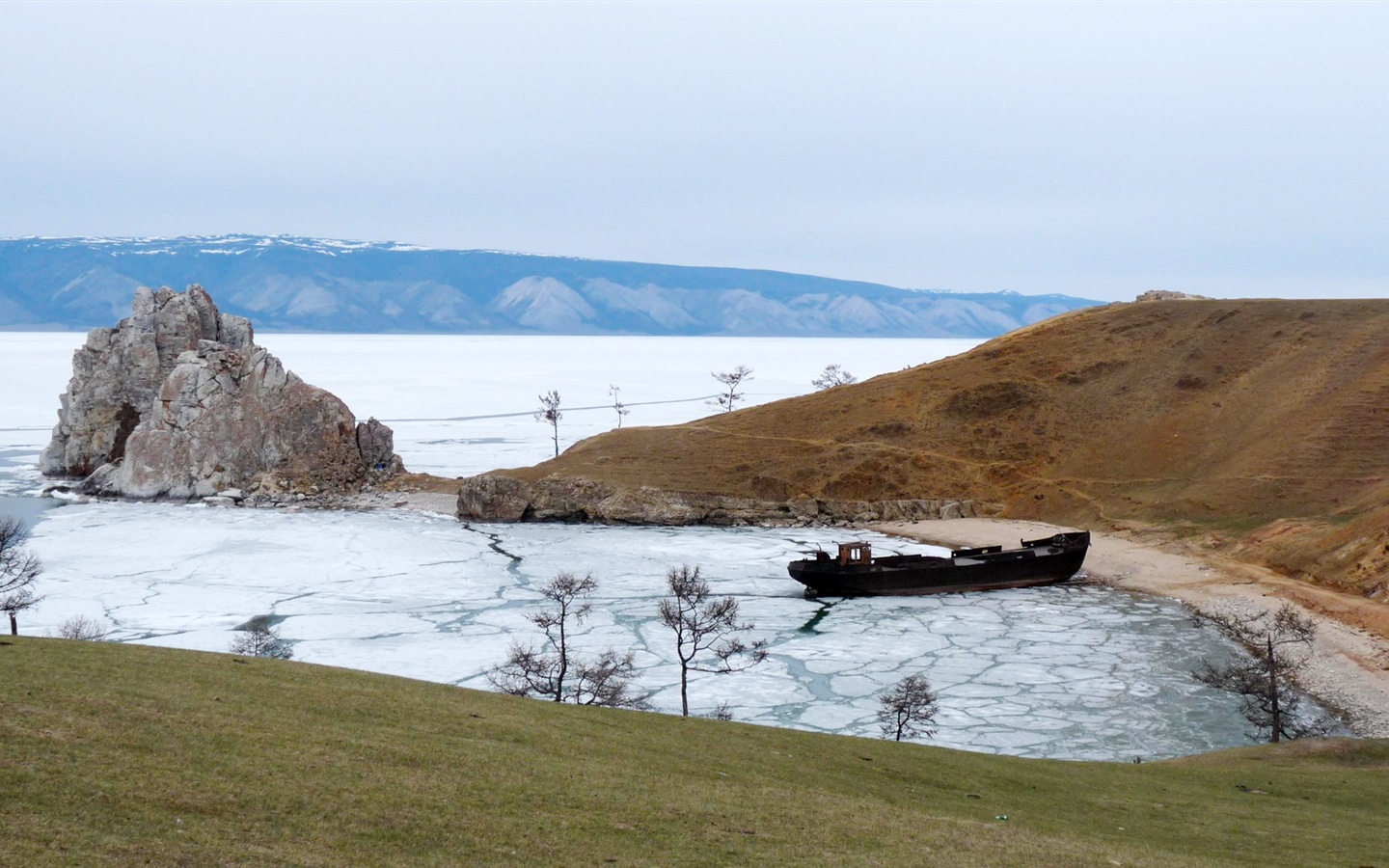 Озеро Байкал в России, декорации HD обои #19 - 1440x900