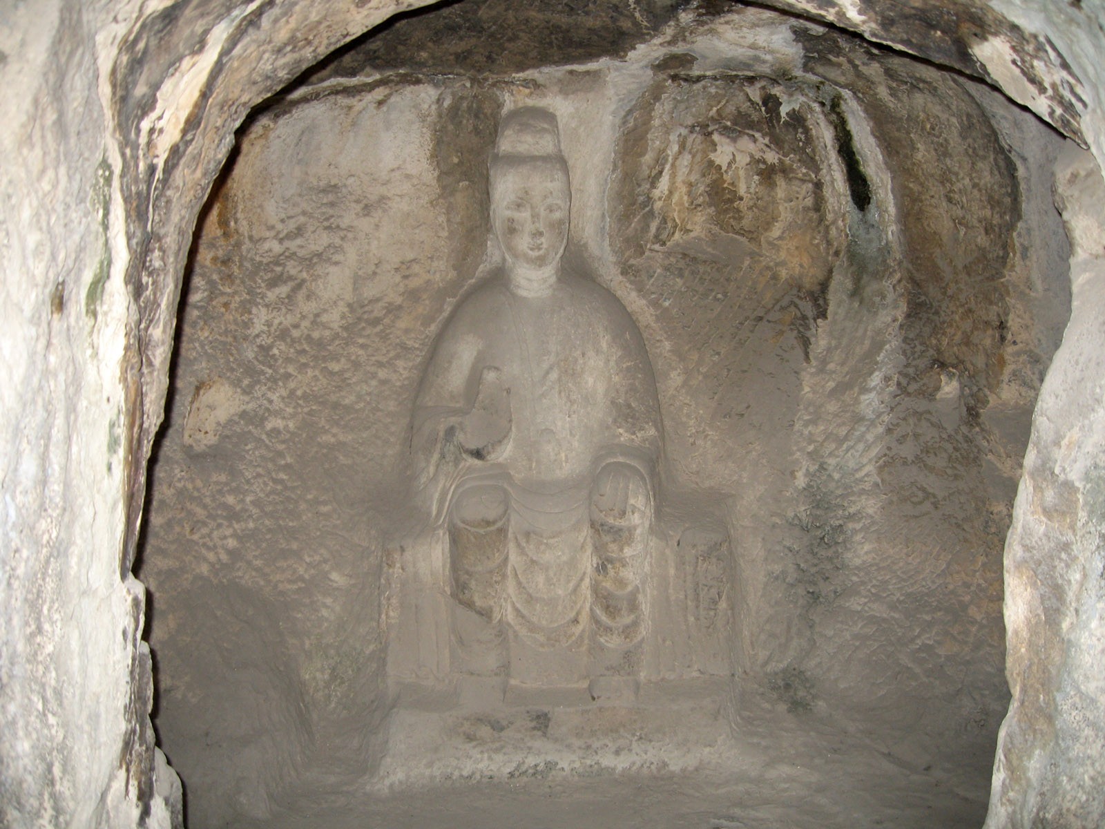 낙양, Longmen의 Grottoes는 배경 화면 #13 - 1600x1200