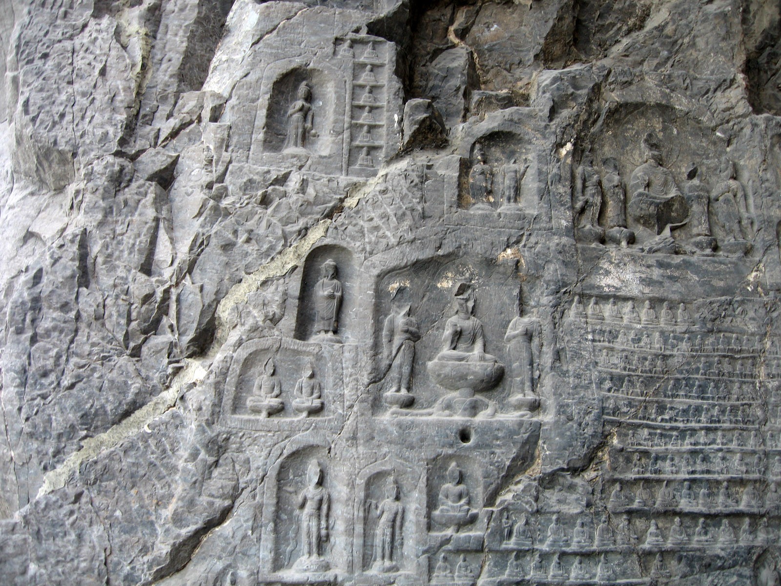 낙양, Longmen의 Grottoes는 배경 화면 #18 - 1600x1200