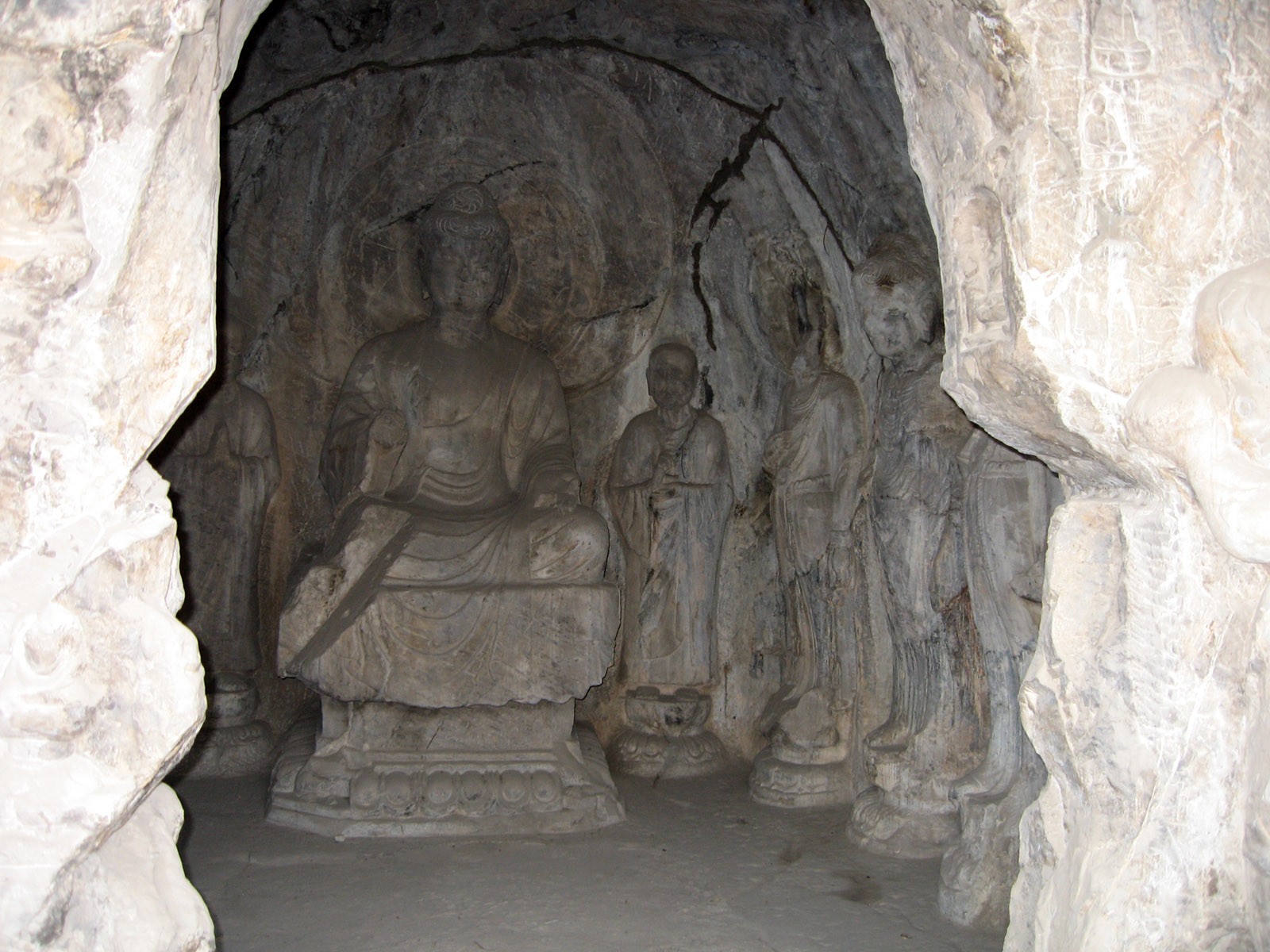 낙양, Longmen의 Grottoes는 배경 화면 #26 - 1600x1200