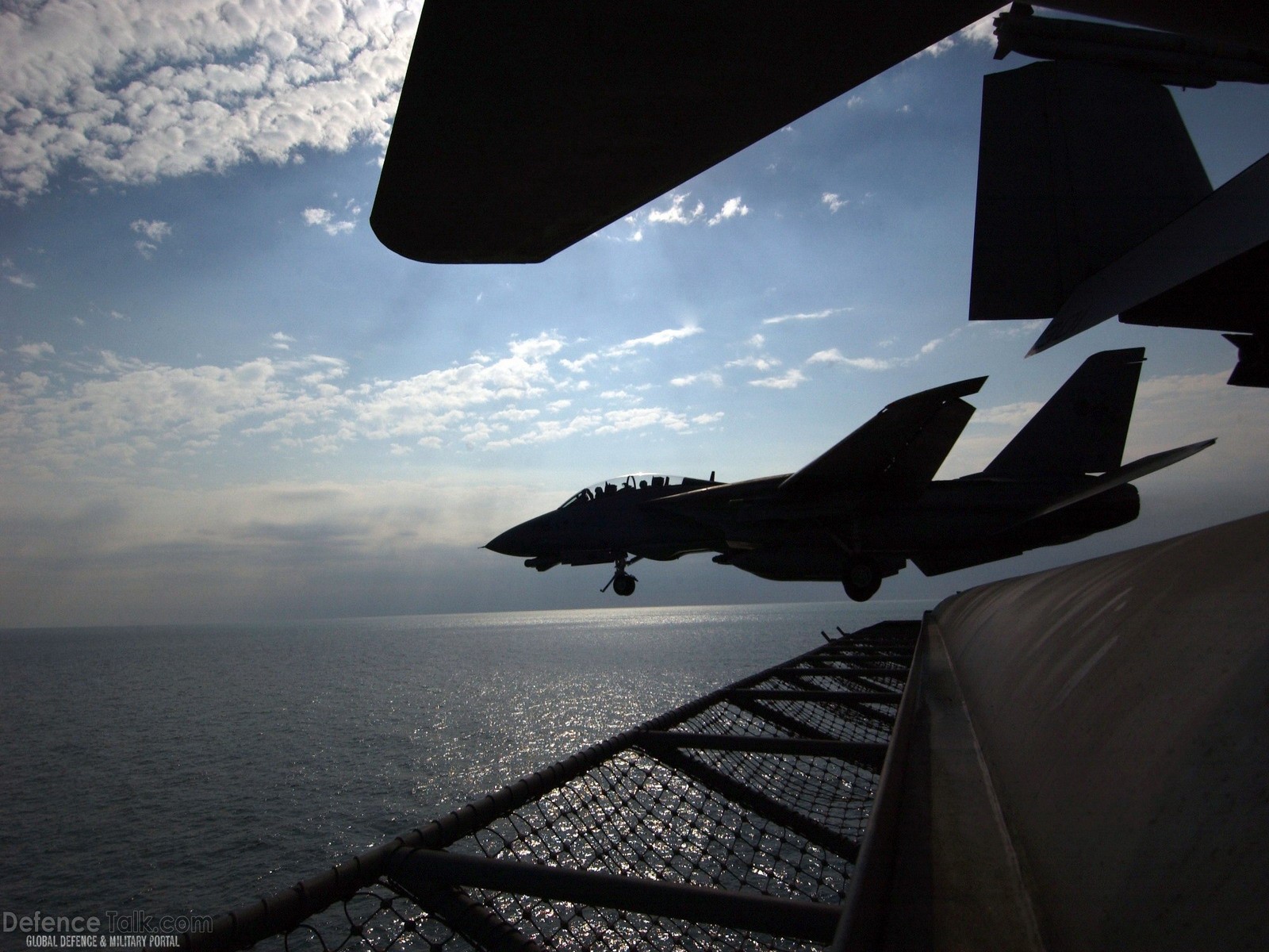 U. S. Navy F14 Tomcat bojovník #43 - 1600x1200