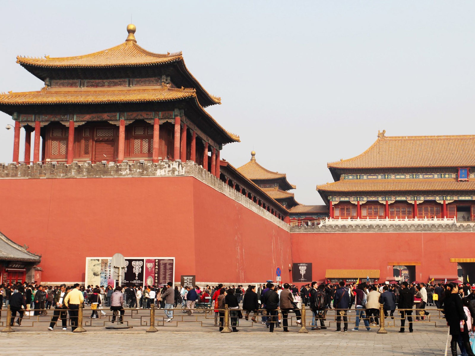 prohlídka Pekingu - na náměstí Nebeského klidu (GGC práce) #5 - 1600x1200