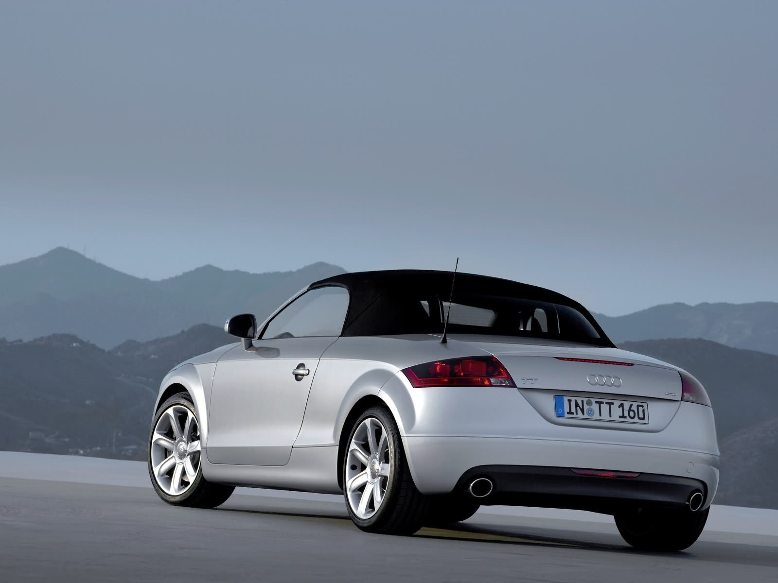 Audi TT Roadster 3.2 quattro Tapete #9 - 1600x1200