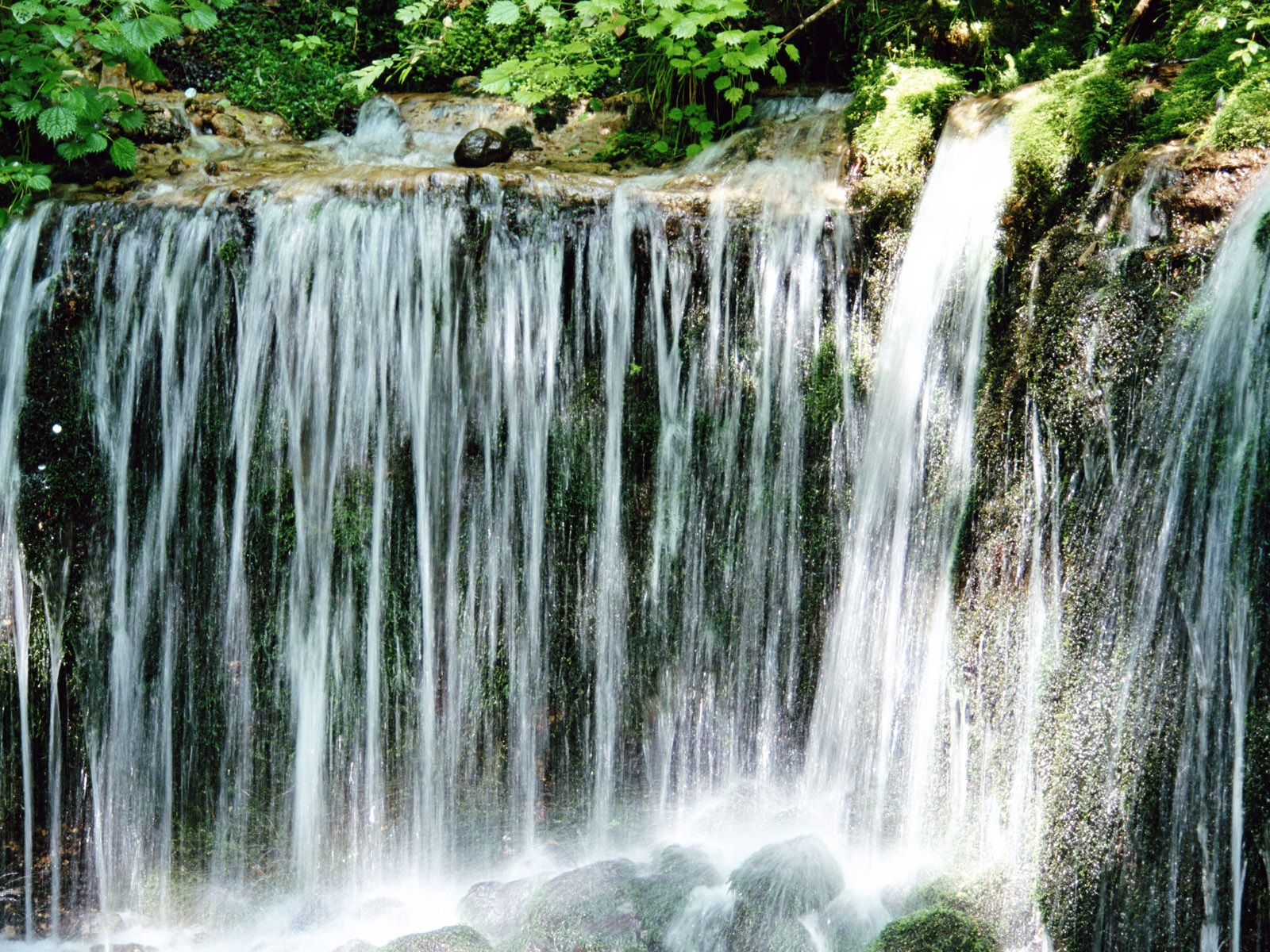 滝は、HD画像ストリーム #3 - 1600x1200
