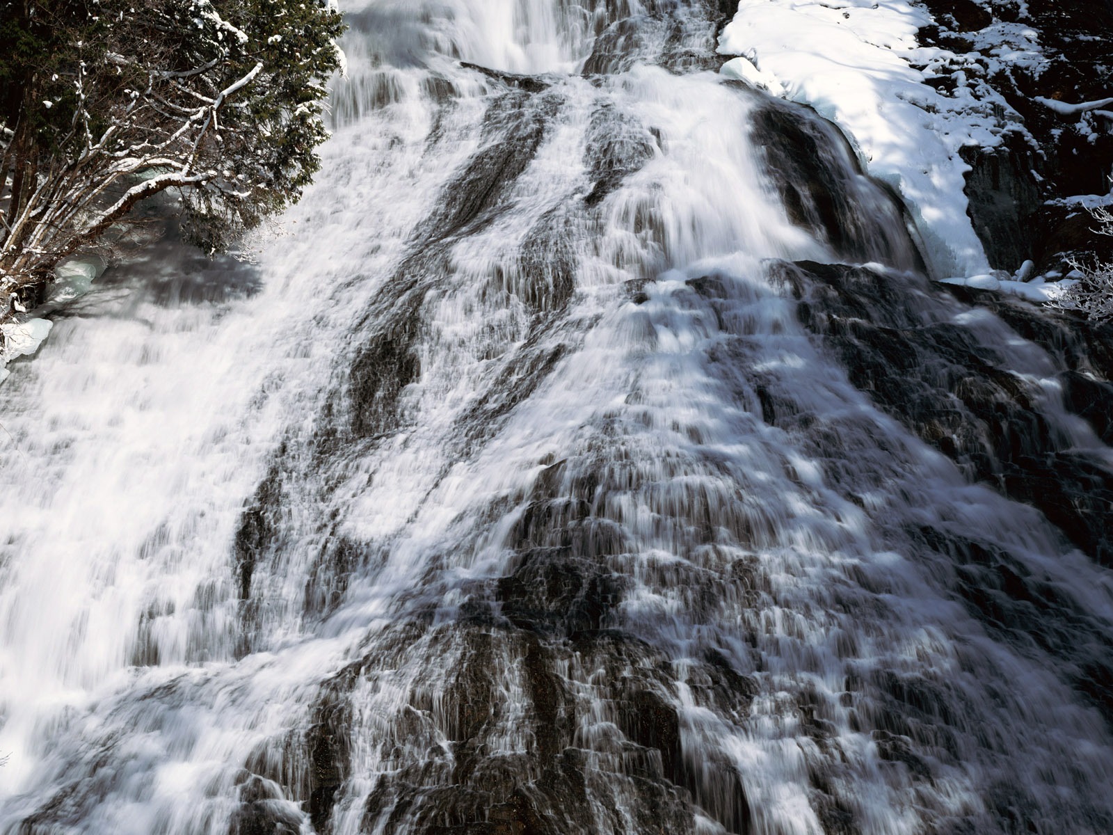滝は、HD画像ストリーム #4 - 1600x1200