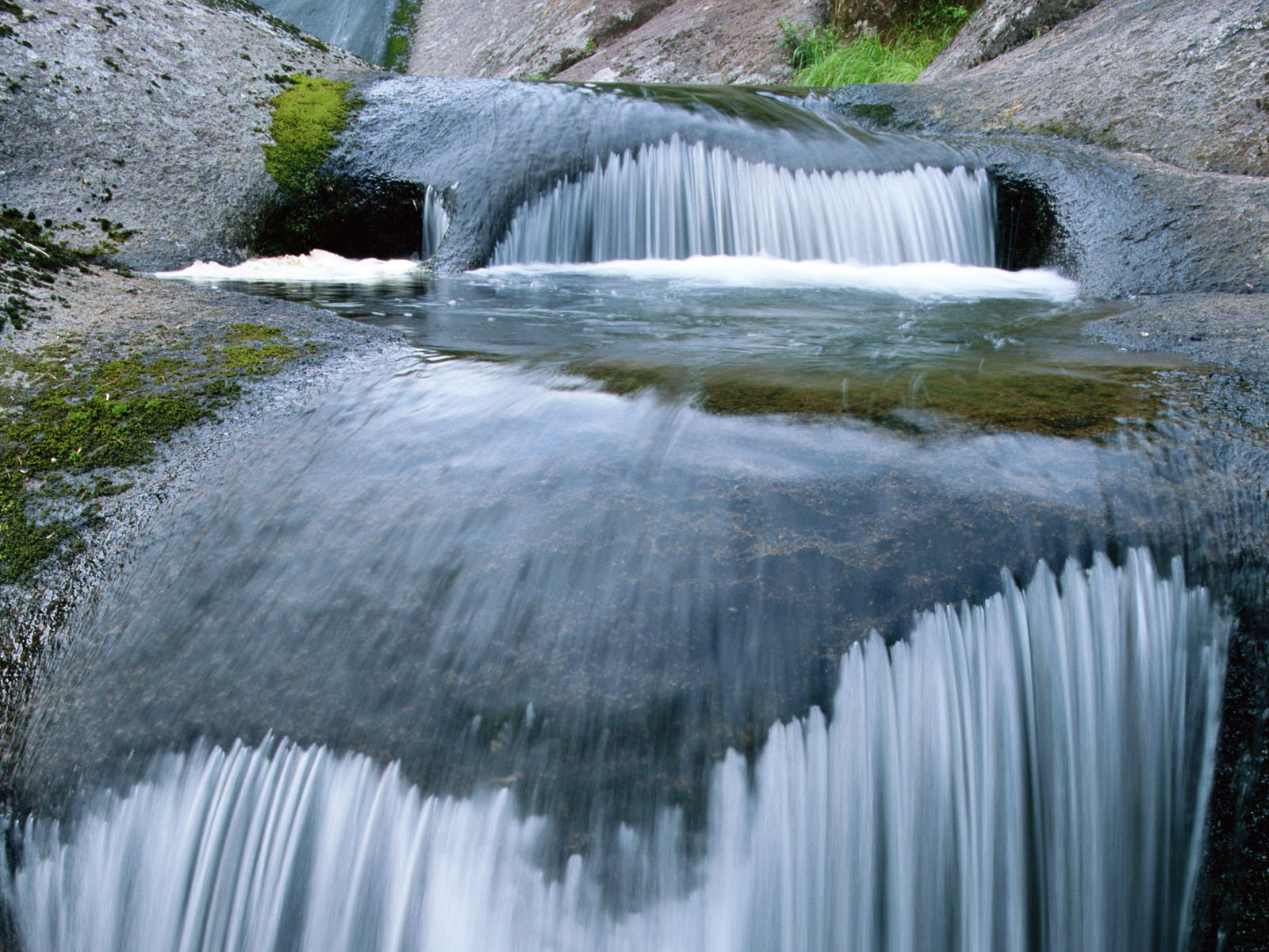 Waterfall streams HD Wallpapers #8 - 1600x1200