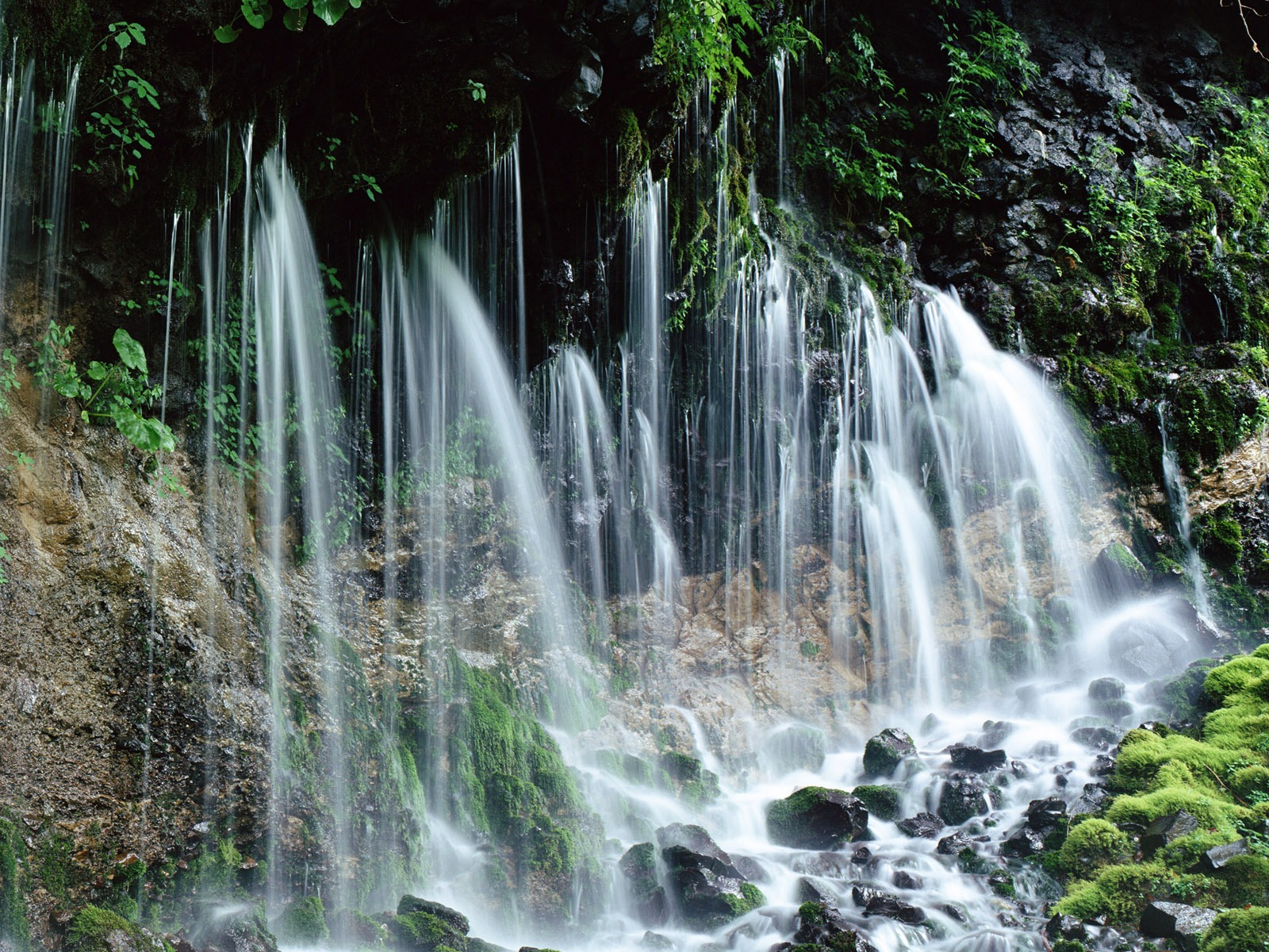 滝は、HD画像ストリーム #19 - 1600x1200