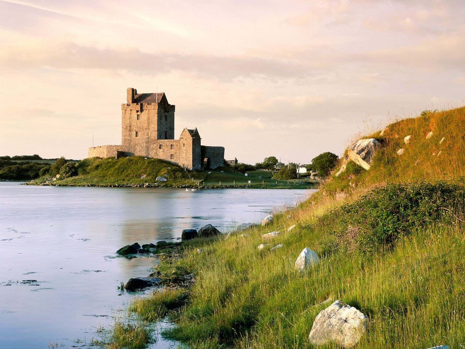 paysage mondial de l'Irlande d'écran #1 - 1600x1200