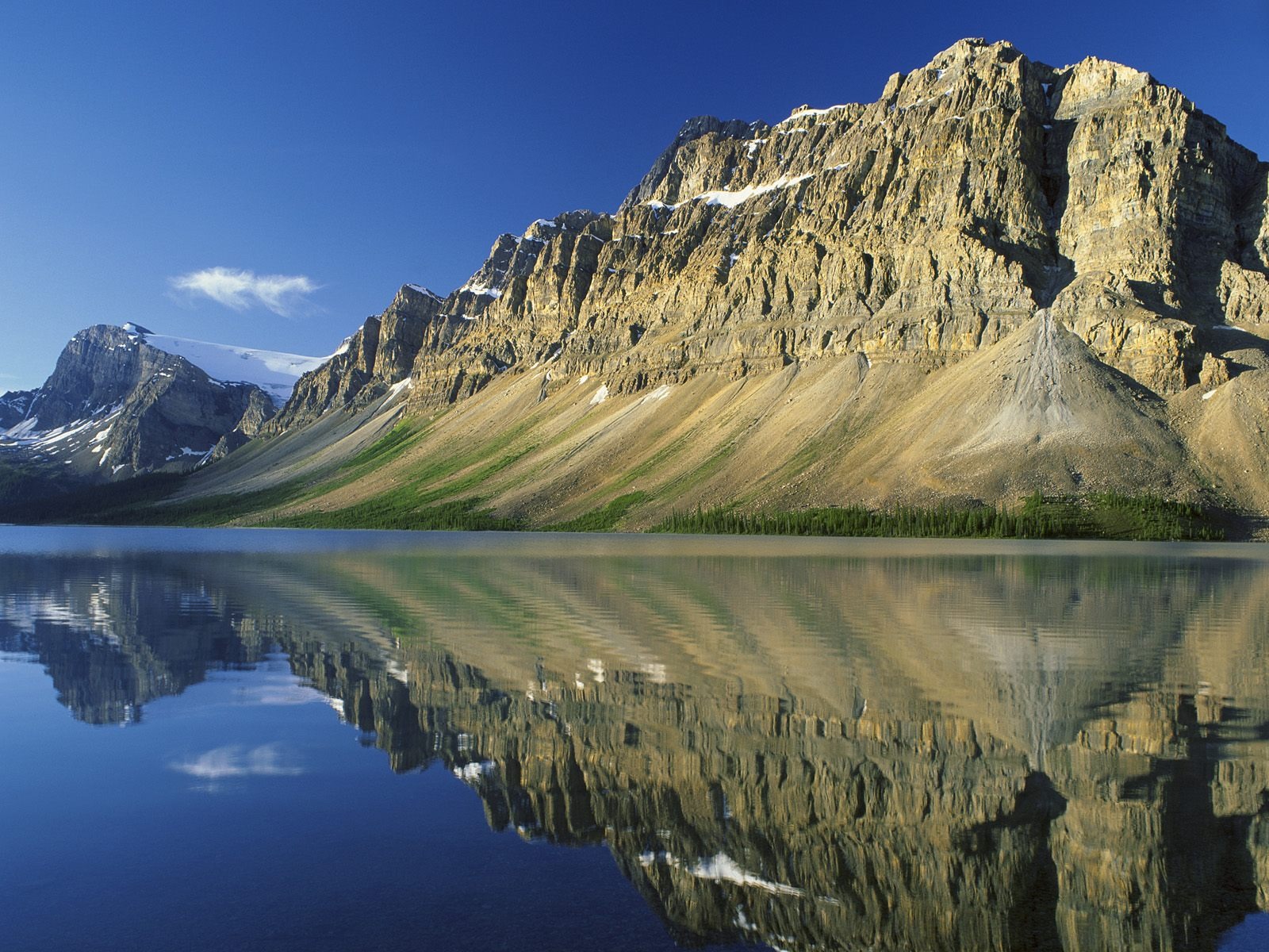 hermosos lagos y montañas fondo de pantalla #3 - 1600x1200