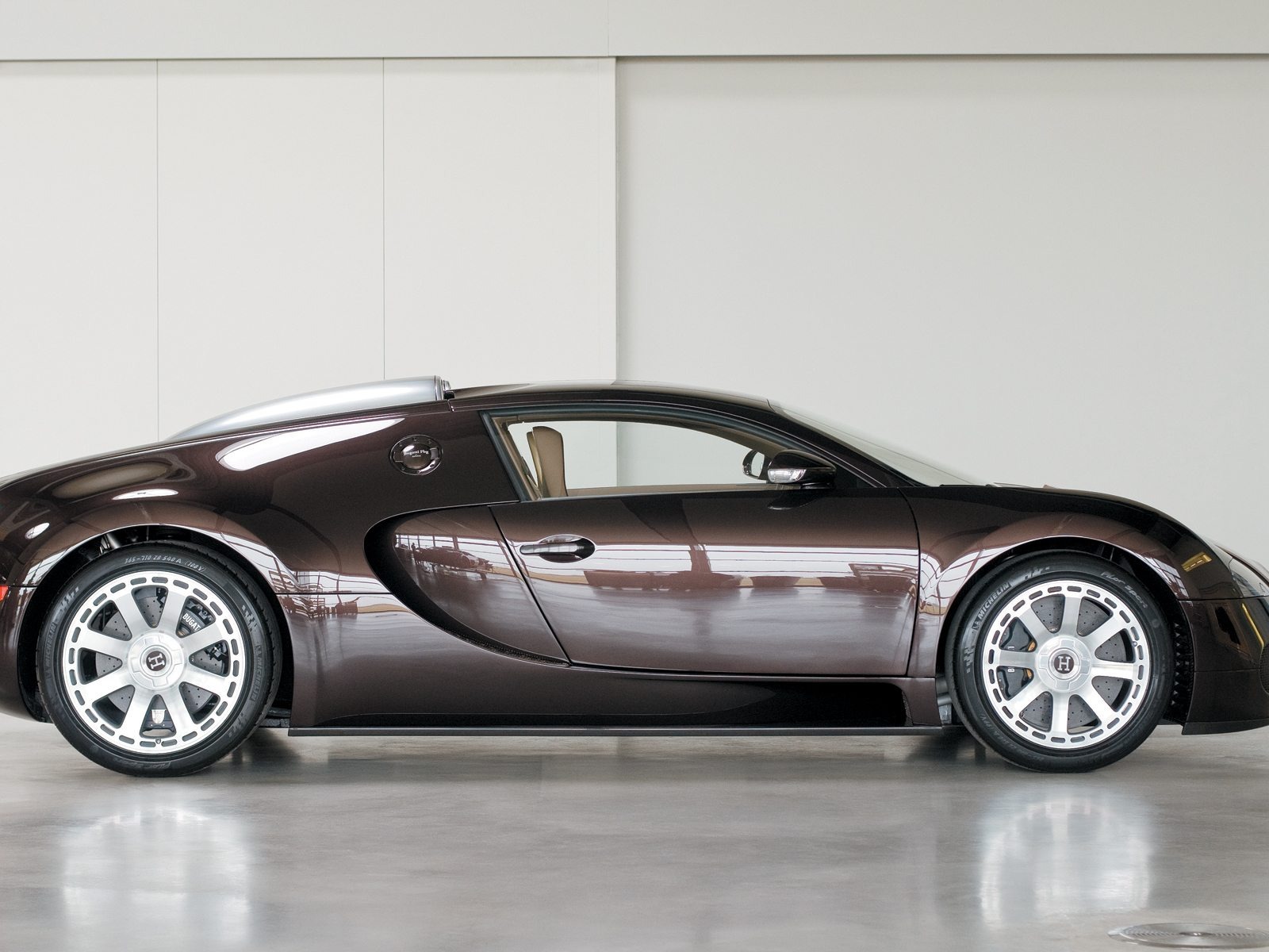 Bugatti Veyron Wallpaper Album (3) #9 - 1600x1200