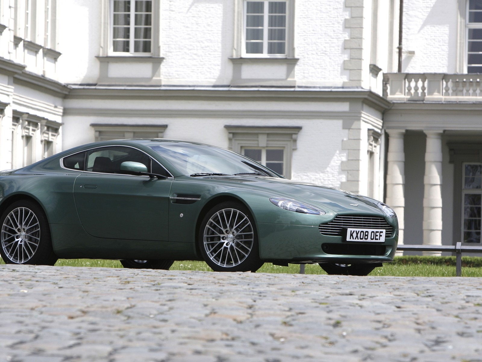 Aston Martin Fondo de Pantalla (1) #10 - 1600x1200