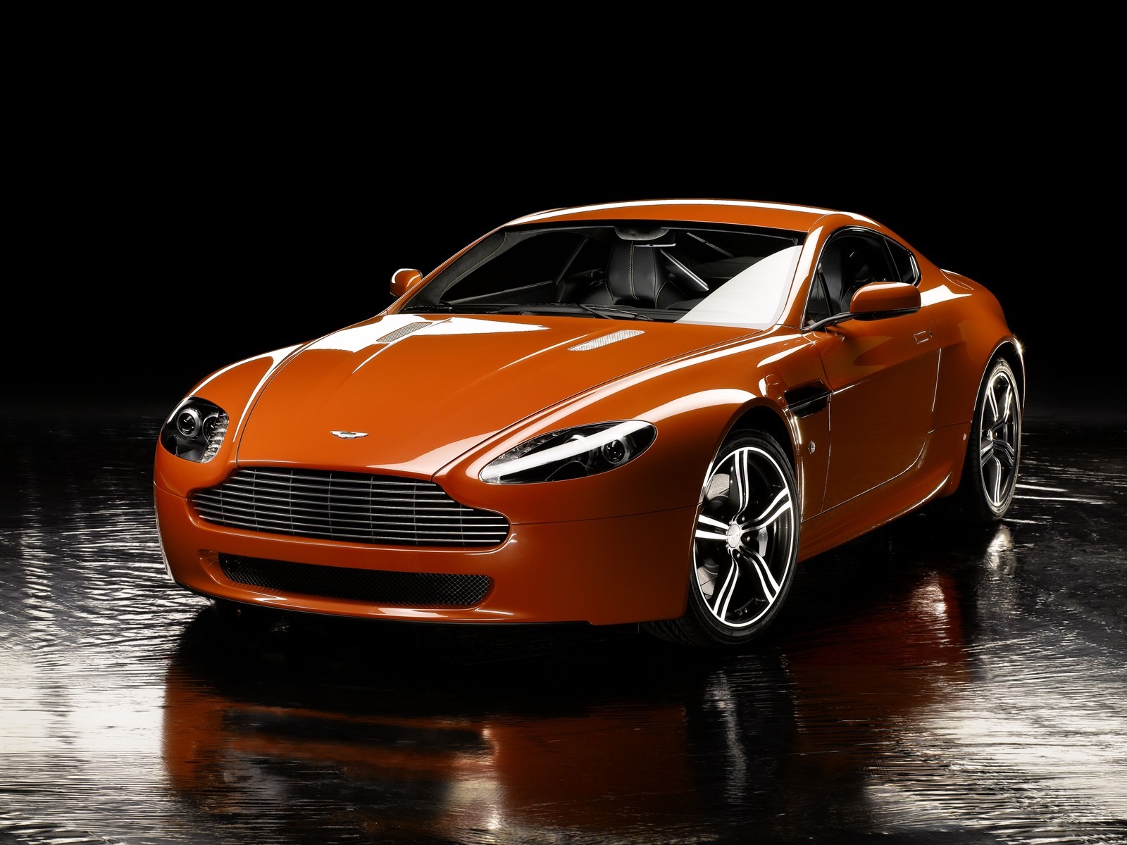 Fonds d'écran Aston Martin (4) #3 - 1600x1200