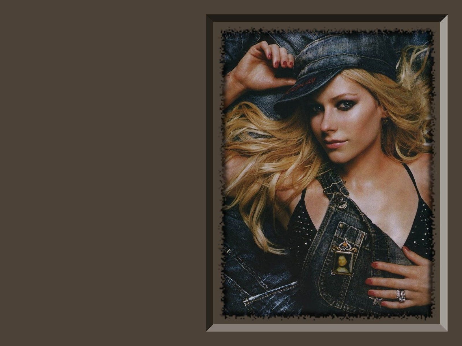 Avril Lavigne schöne Tapete #27 - 1600x1200