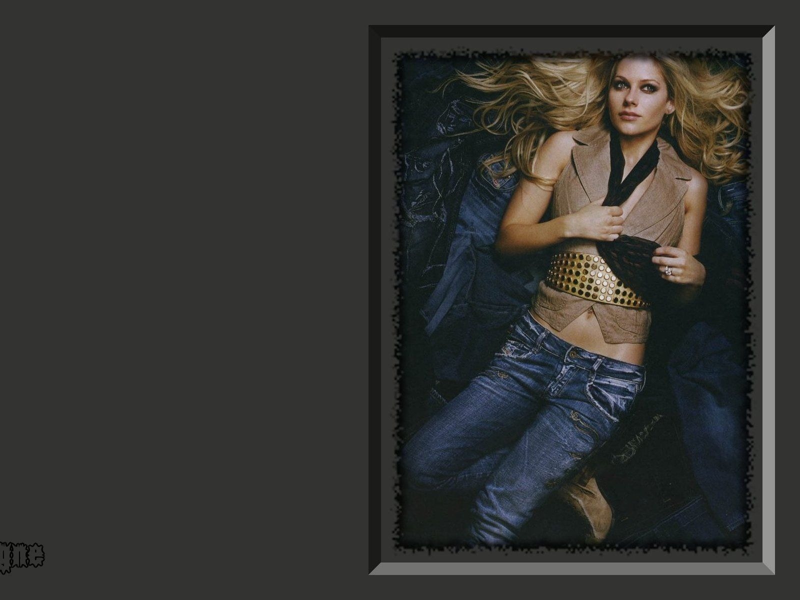 Avril Lavigne beau fond d'écran #36 - 1600x1200