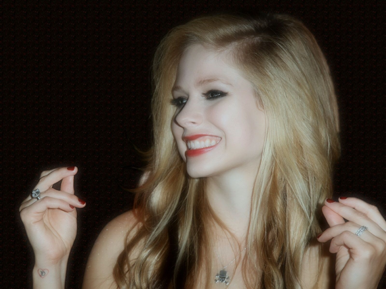 Avril Lavigne krásnou tapetu (2) #12 - 1600x1200