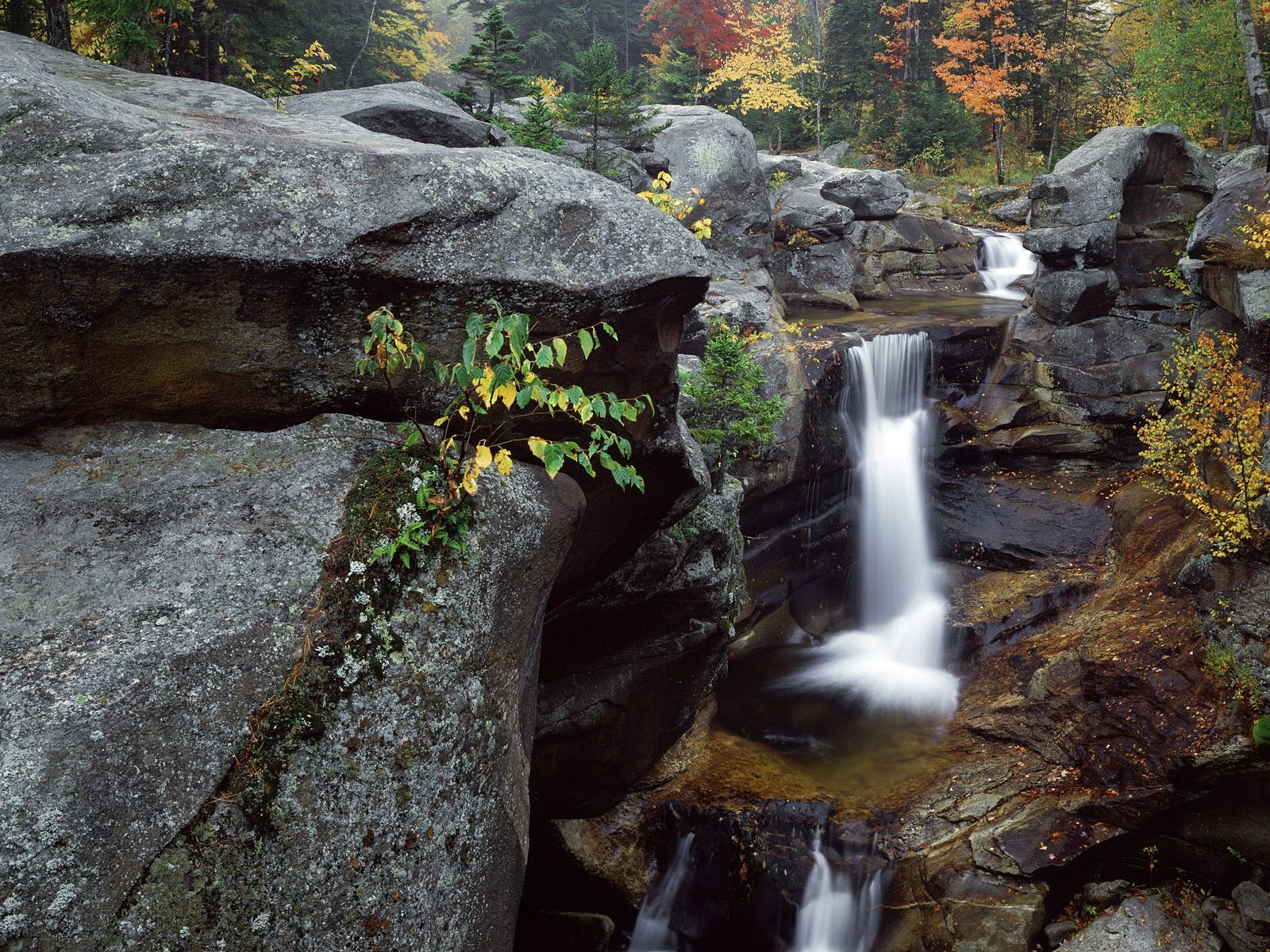 Waterfall streams wallpaper (7) #17 - 1600x1200