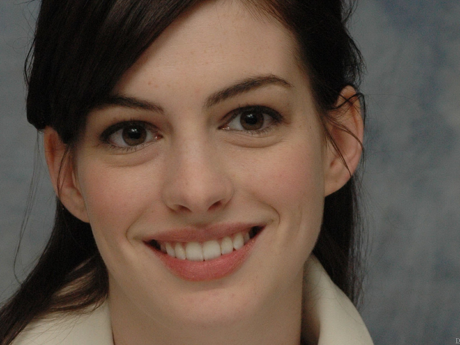 Anne Hathaway schöne Tapete (2) #2 - 1600x1200