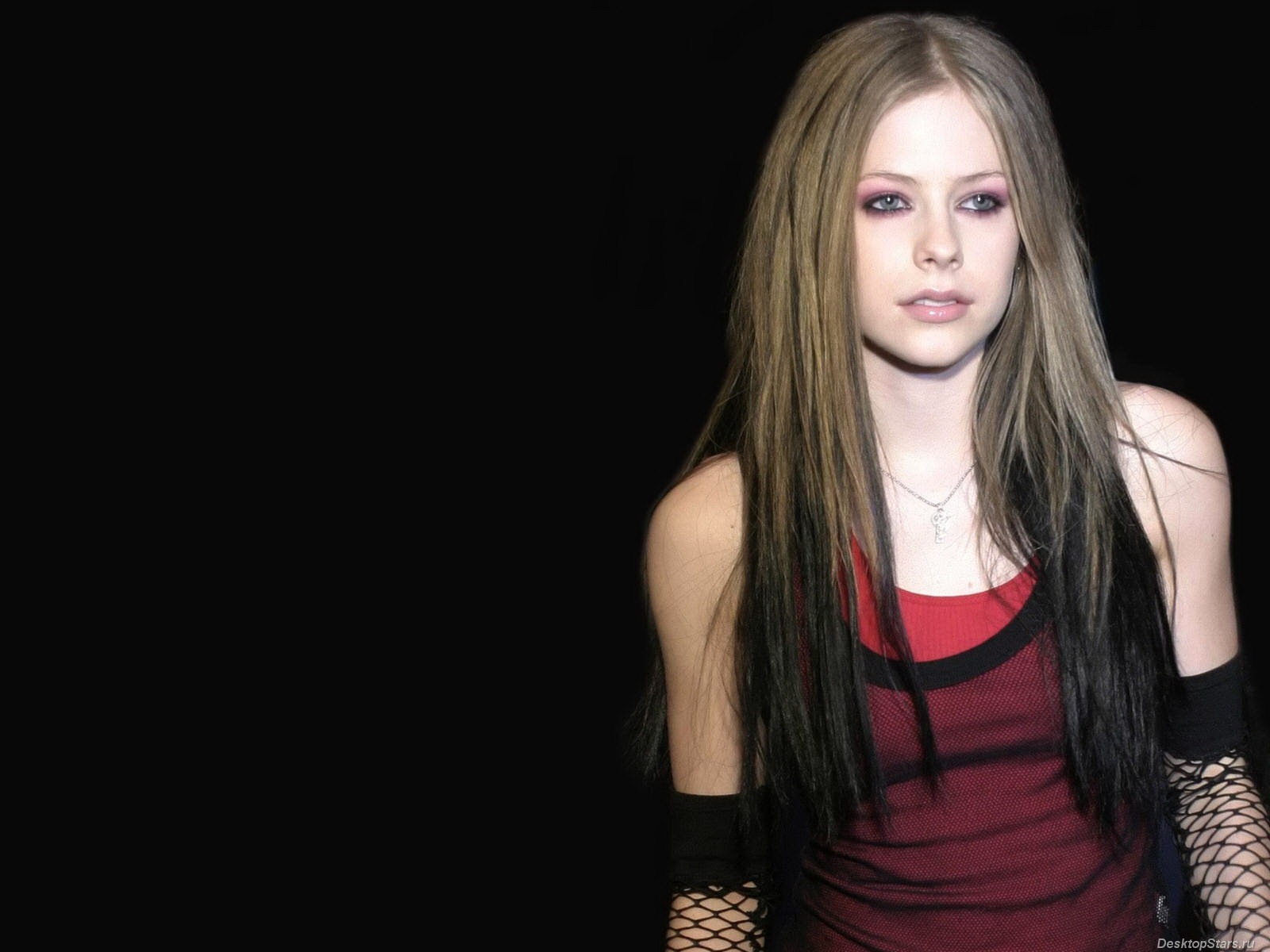 Avril Lavigne 艾薇儿·拉维妮 美女壁纸(三)21 - 1600x1200