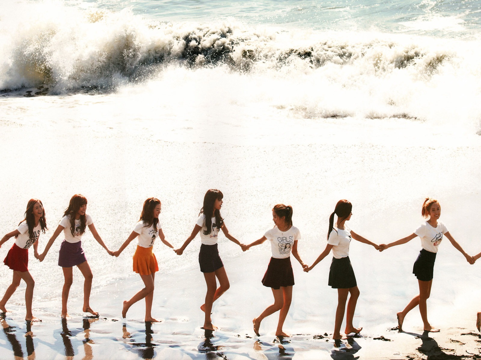Fond d'écran Generation Girls (5) #16 - 1600x1200