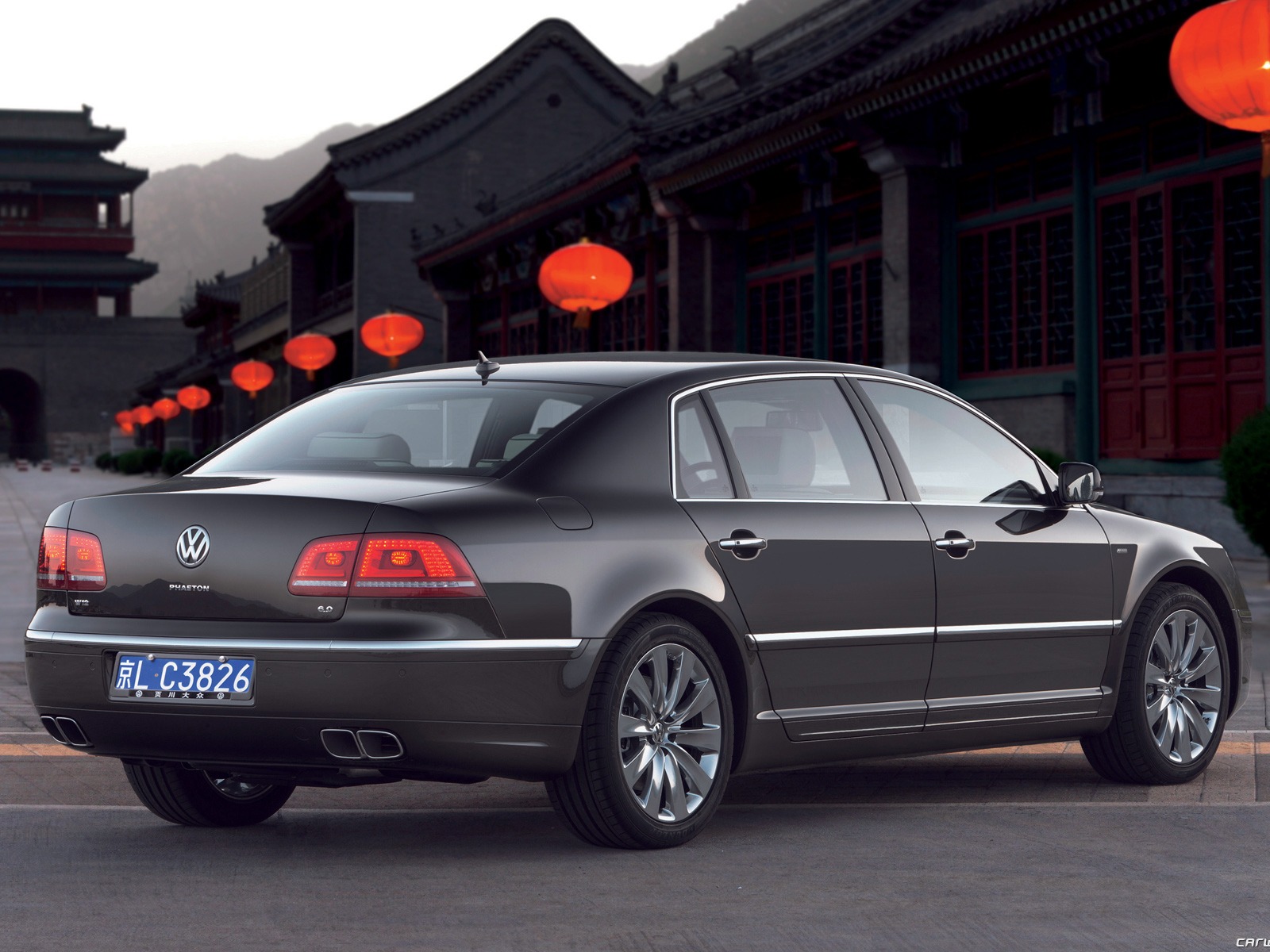 Volkswagen Phaeton W12 mit langem Radstand - 2010 HD Wallpaper #6 - 1600x1200