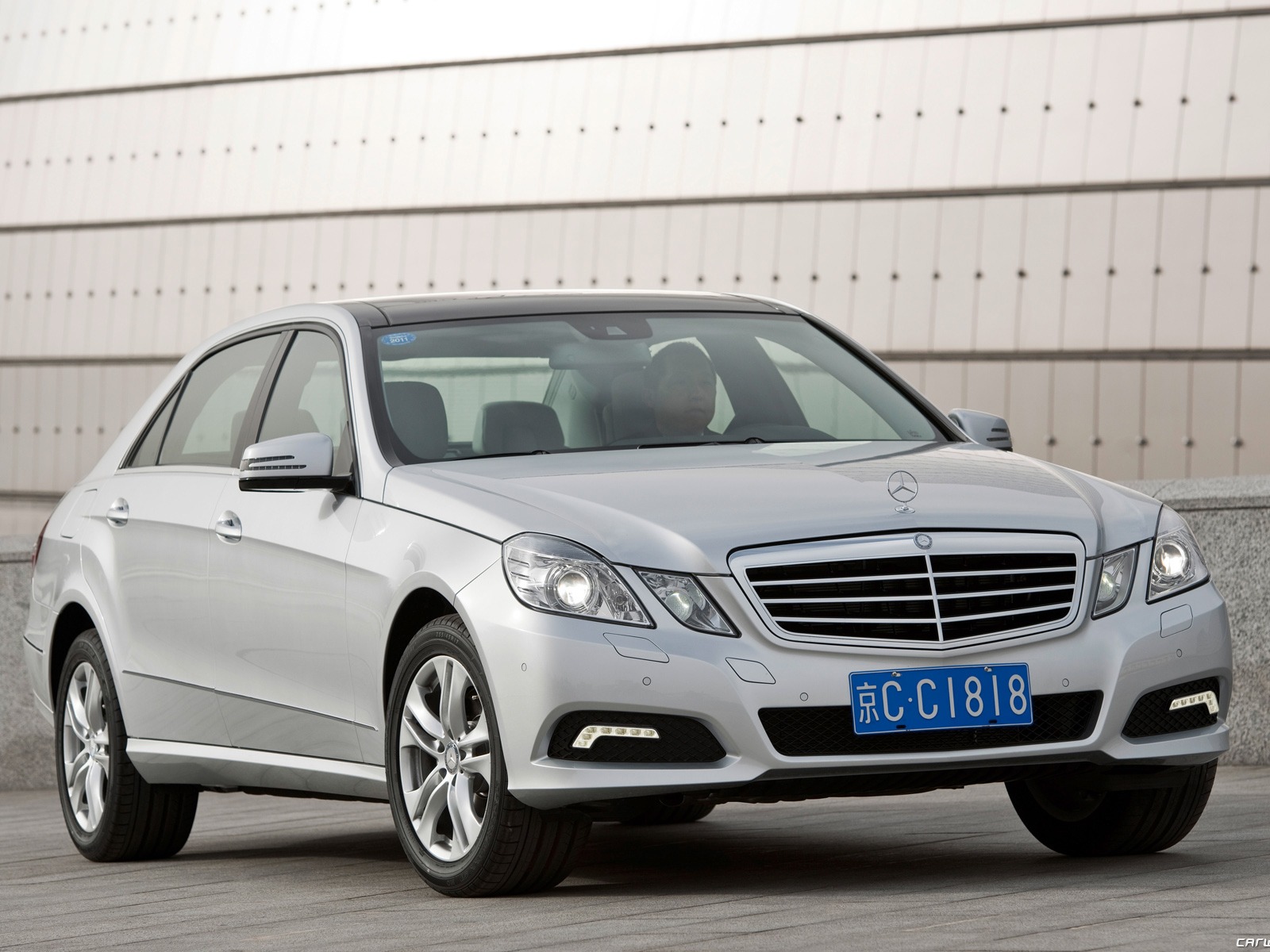 Mercedes-Benz E-Class Long Version - 2010 奔驰1 - 1600x1200