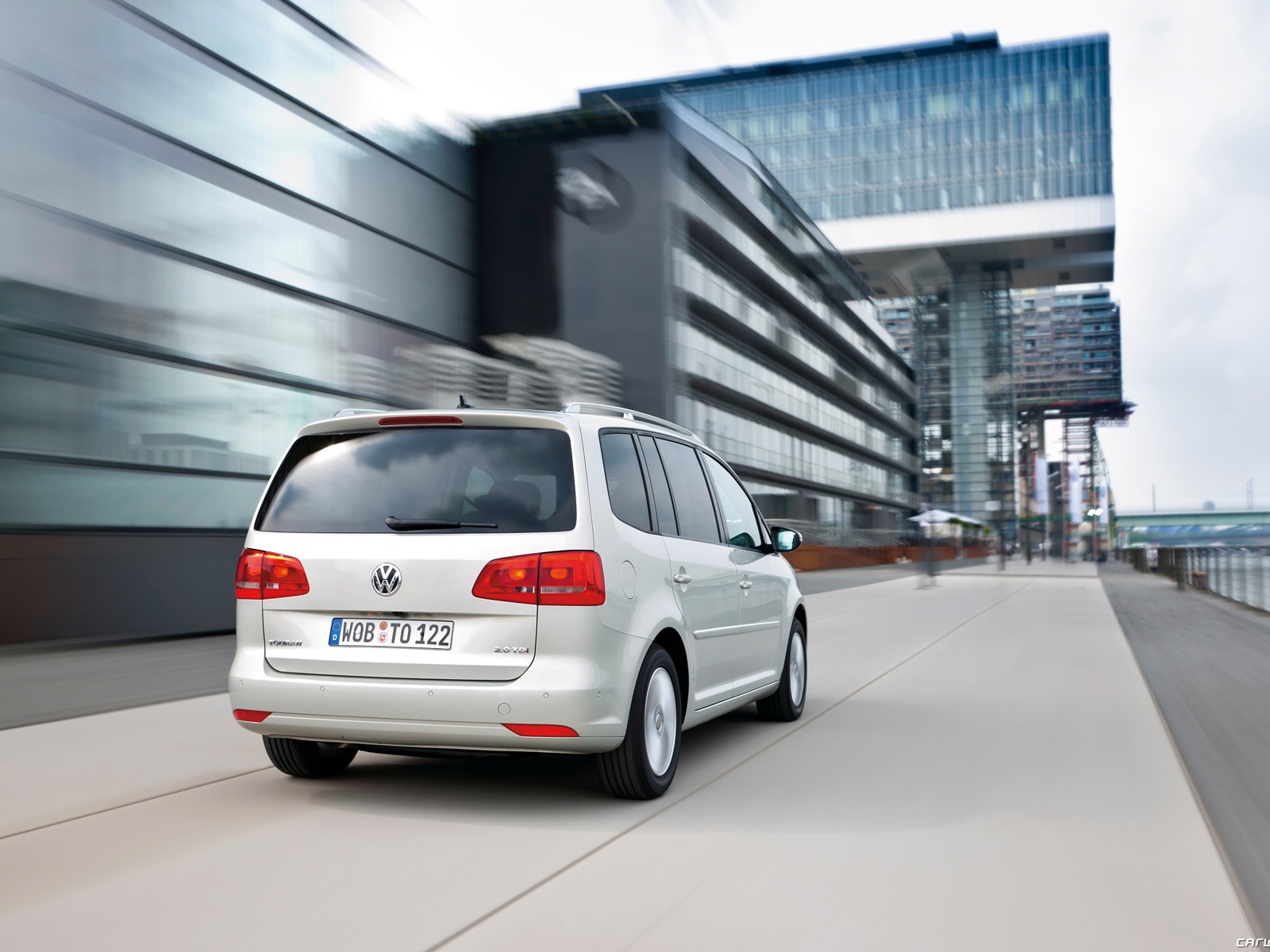 Volkswagen Touran TDI - 2010 fonds d'écran HD #3 - 1600x1200