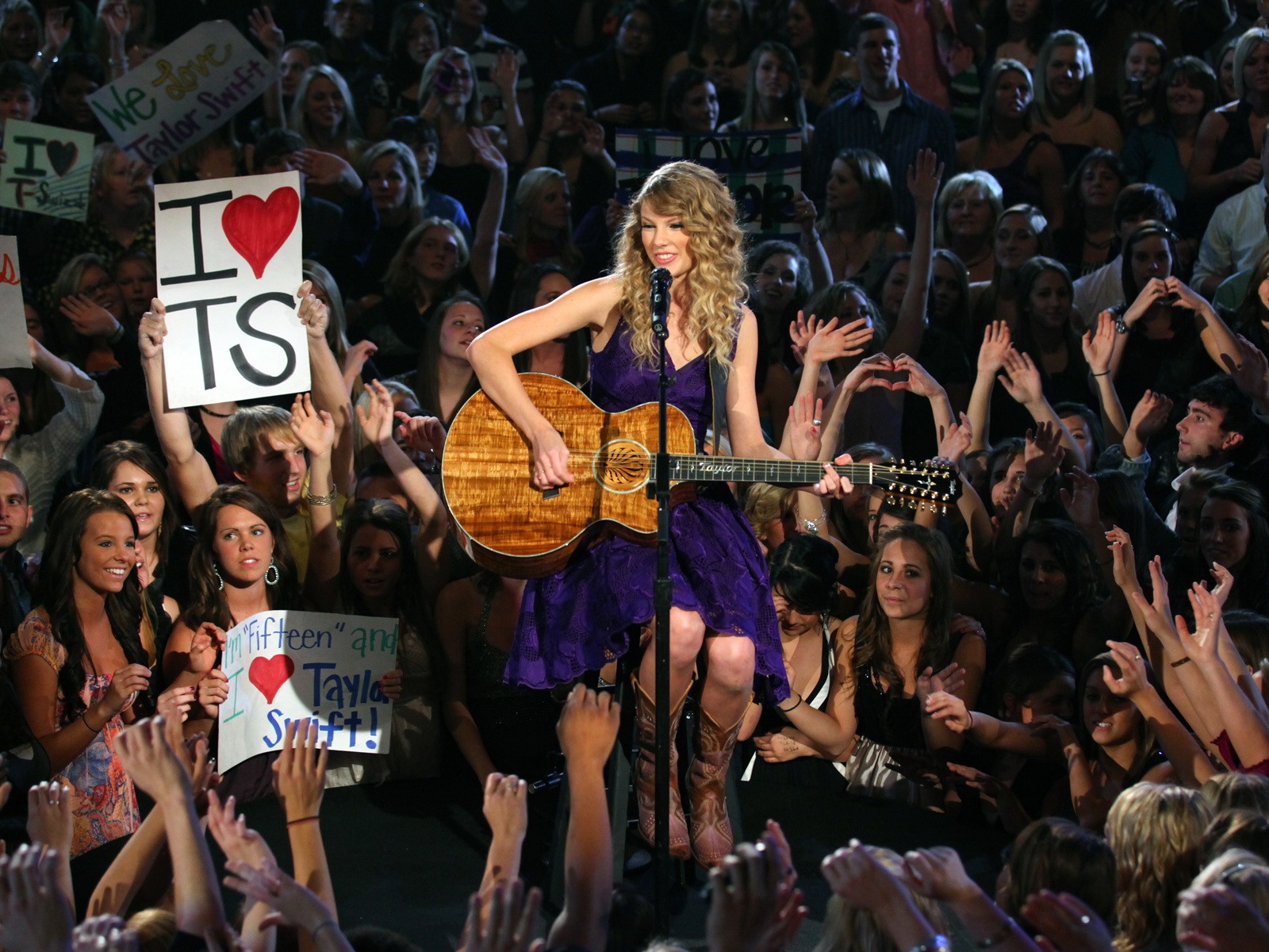 Taylor Swift beau fond d'écran (2) #32 - 1600x1200
