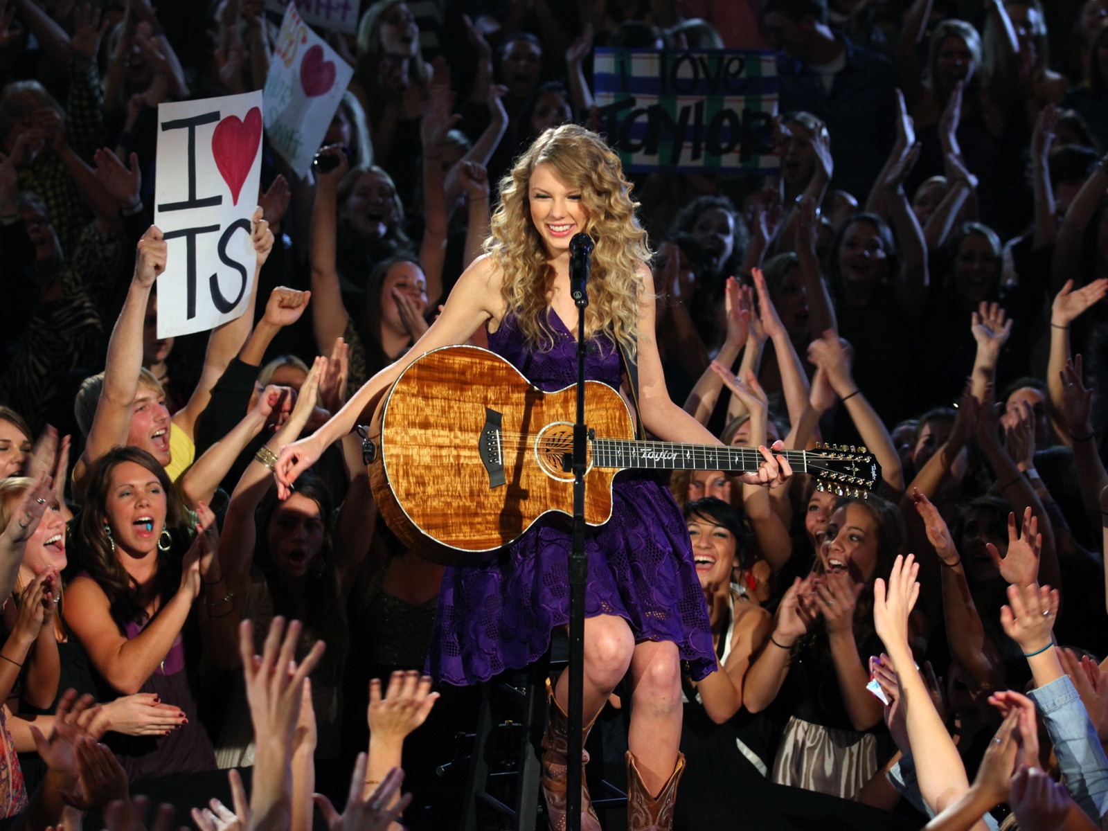 Taylor Swift beau fond d'écran (2) #33 - 1600x1200
