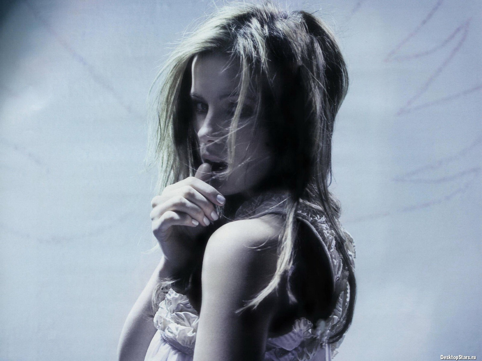 Kate Beckinsale hermoso fondo de pantalla (2) #8 - 1600x1200