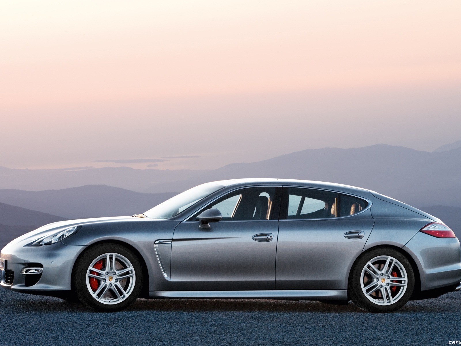 Porsche Panamera Turbo - 2009 HD wallpaper #12 - 1600x1200