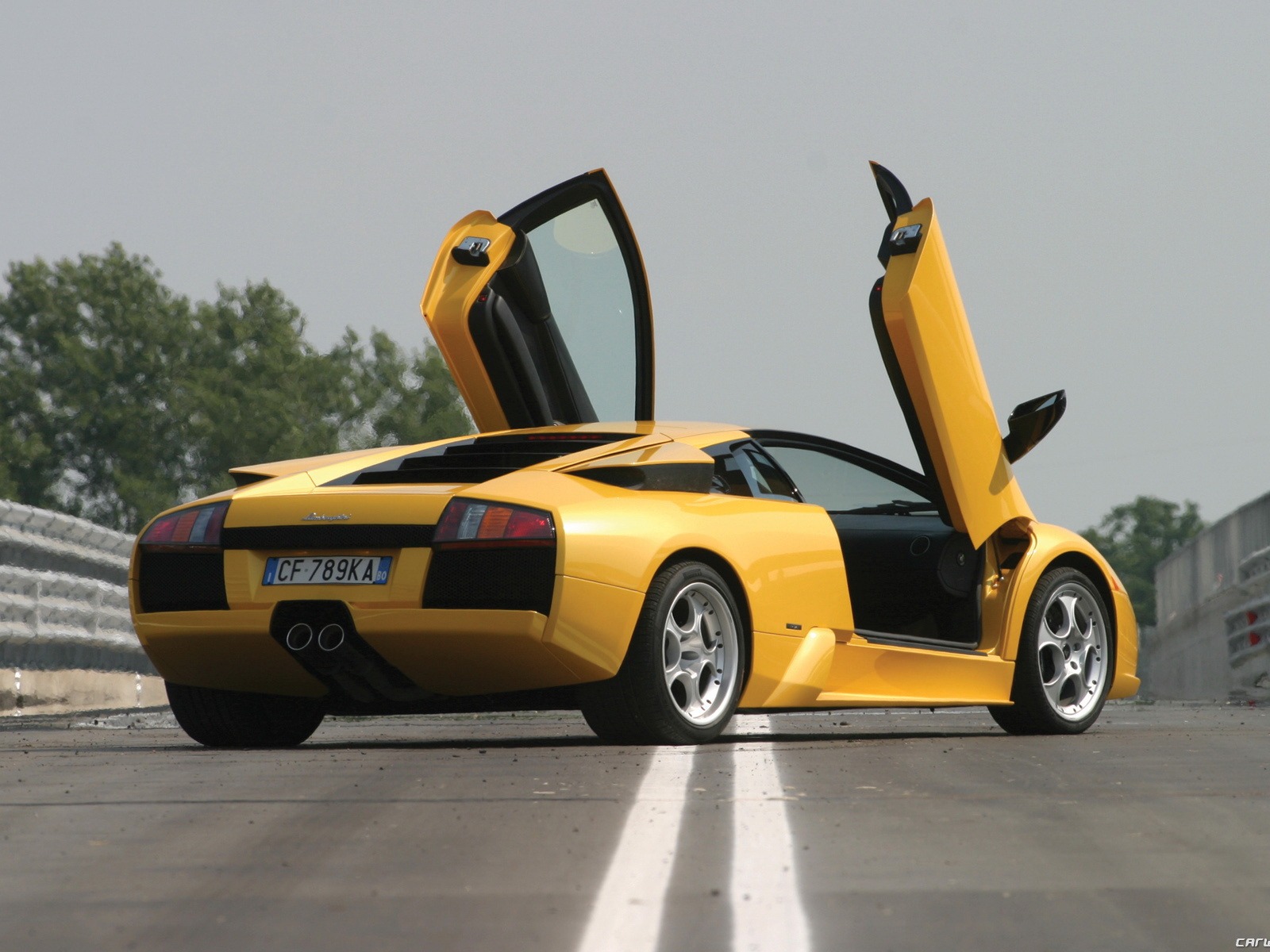 Lamborghini Murcielago - 2001 HD wallpaper (2) #13 - 1600x1200