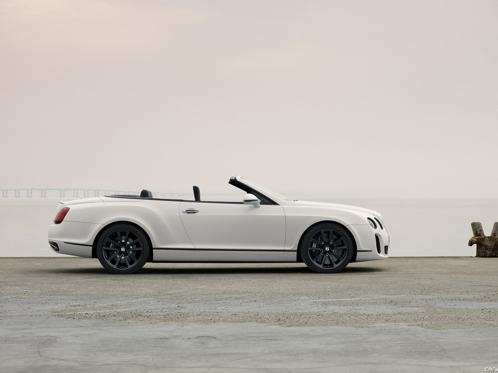 Bentley Continental Supersports Convertible - 2010 HD wallpaper #33 - 1600x1200