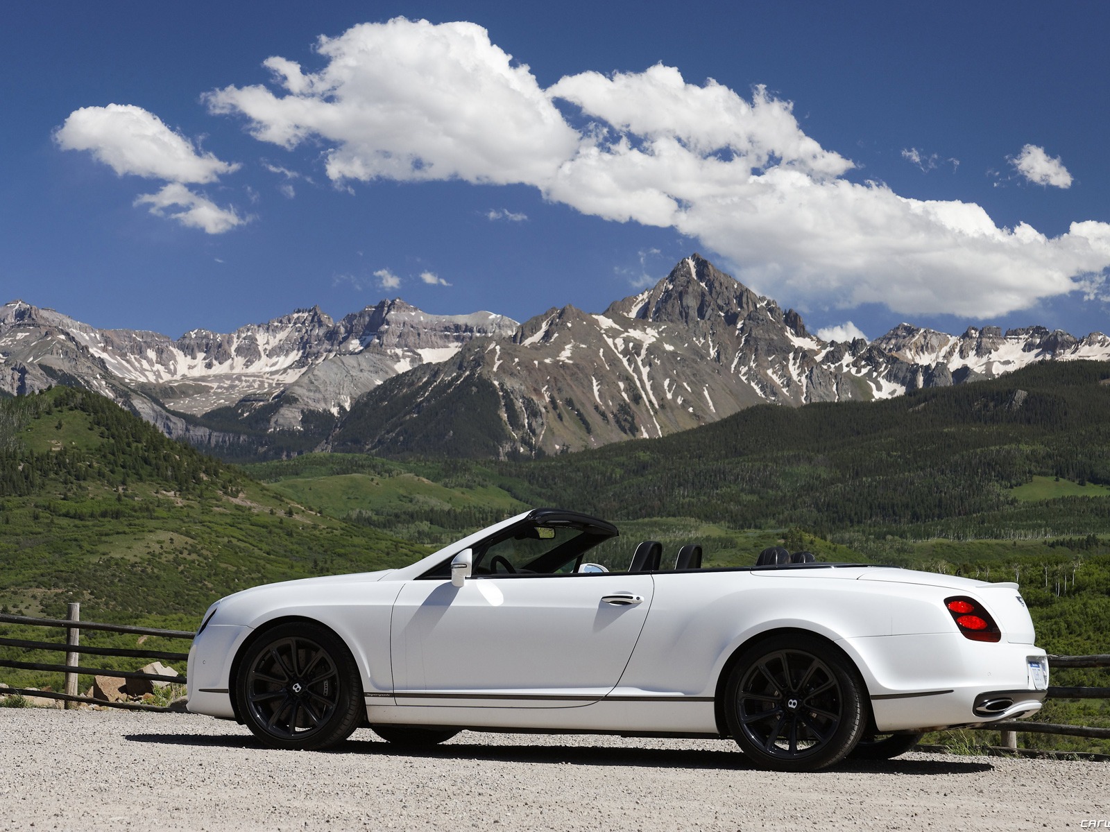 Bentley Continental Supersports Cabrio - 2010 HD Wallpaper #38 - 1600x1200