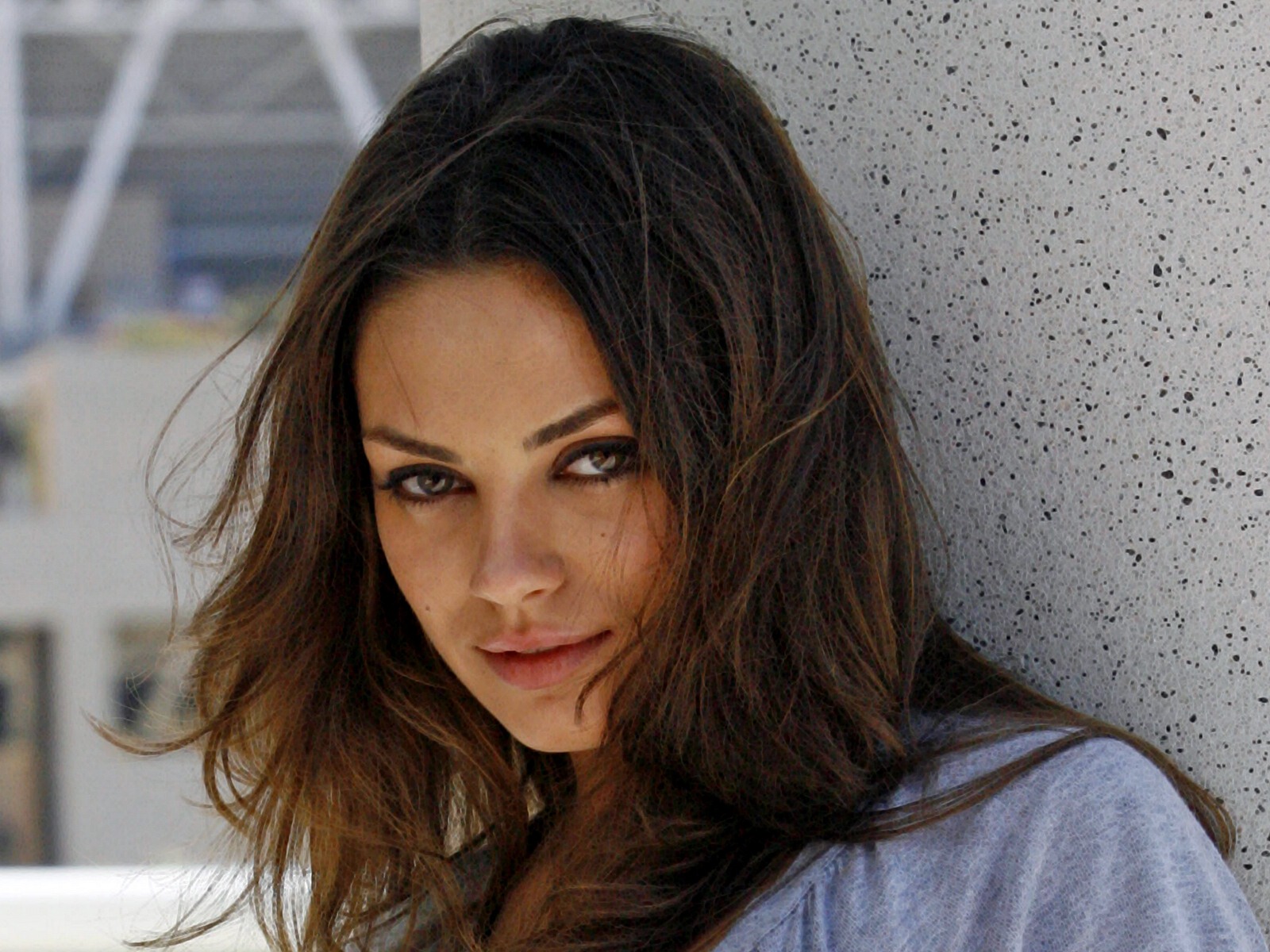 Mila Kunis hermosos fondos de pantalla #11 - 1600x1200