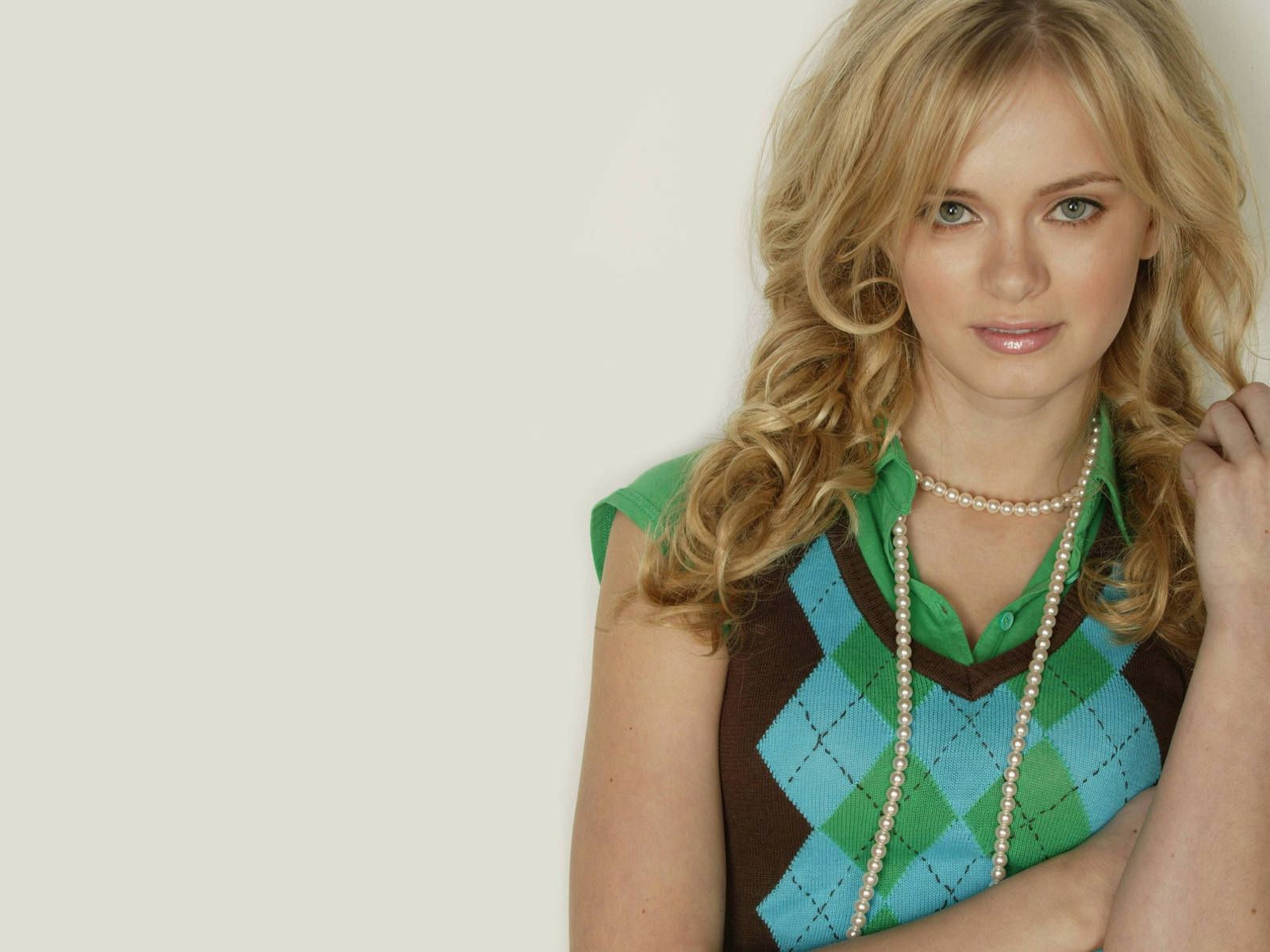 Sara Paxton beautiful wallpapers #12 - 1600x1200