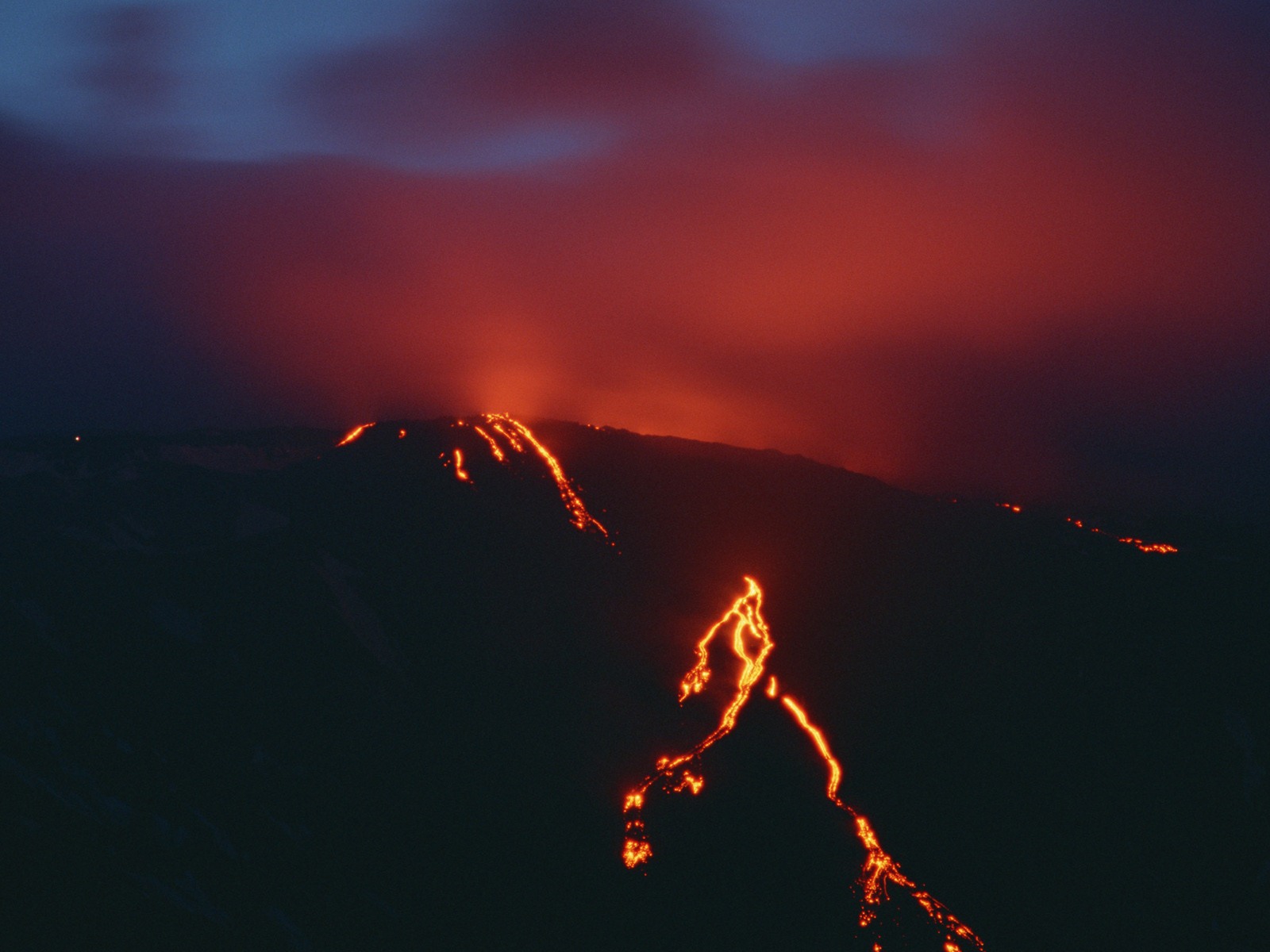 Vulkanausbruch von der herrlichen Landschaft Tapeten #5 - 1600x1200