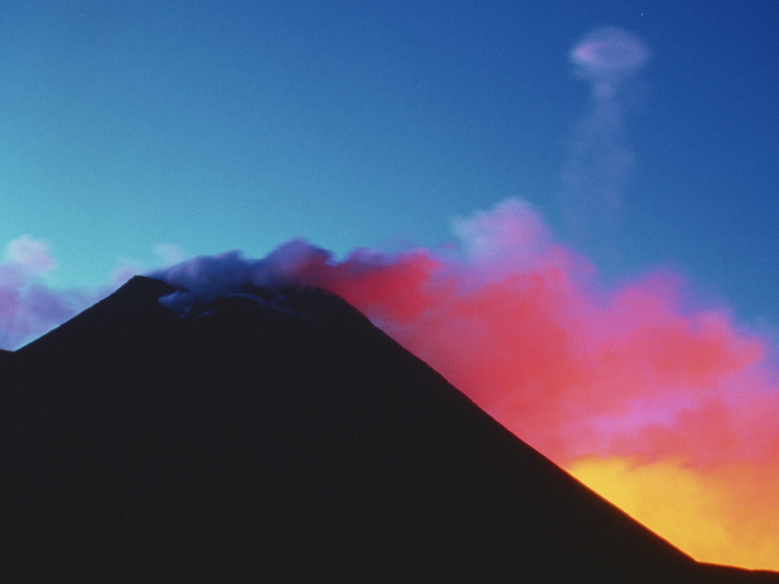 Vulkanausbruch von der herrlichen Landschaft Tapeten #14 - 1600x1200