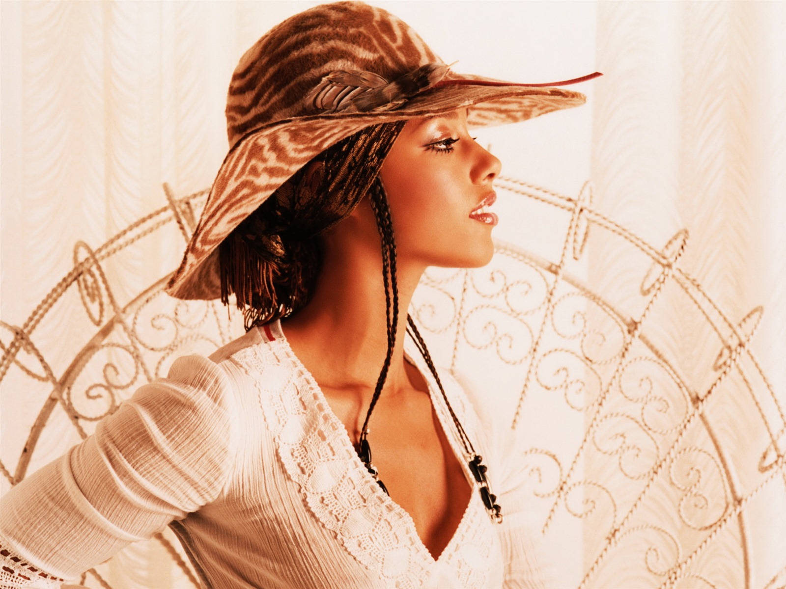 Alicia Keys красивые обои #8 - 1600x1200