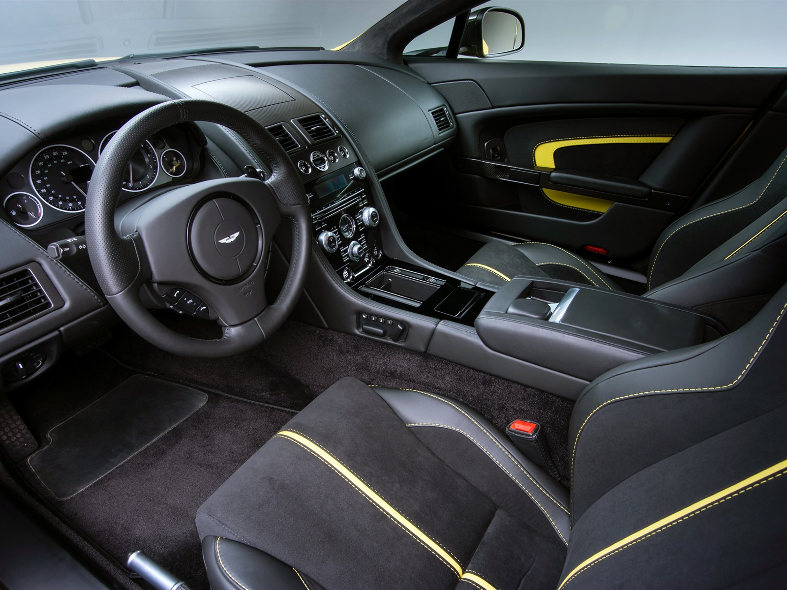 2013 Aston Martin V12 Vantage S HD tapety na plochu #18 - 1600x1200